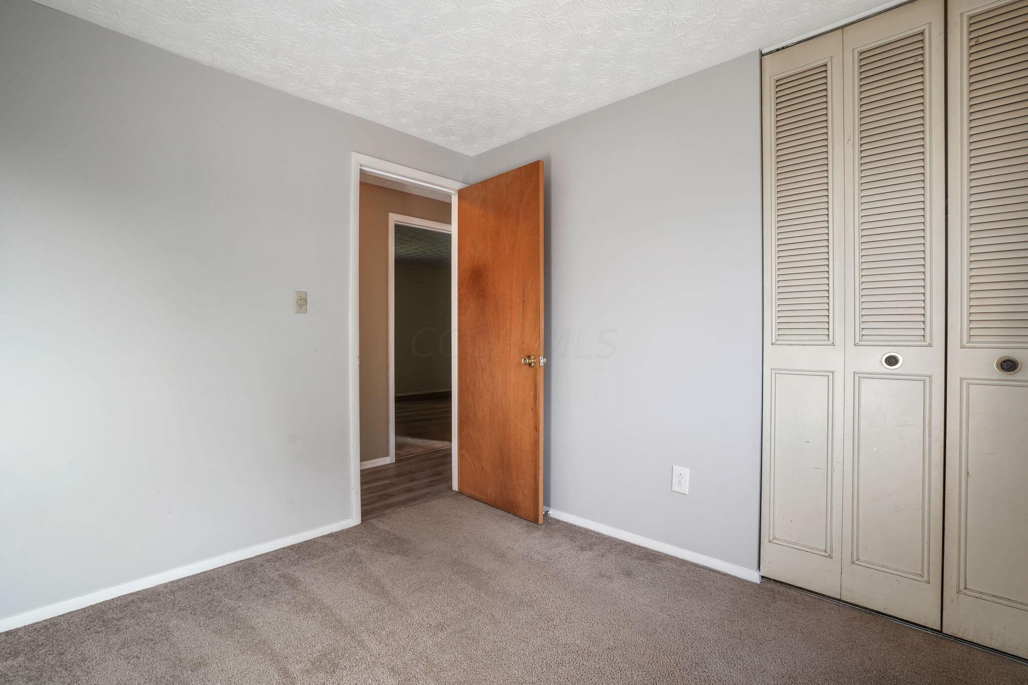 3993 Hendron Court