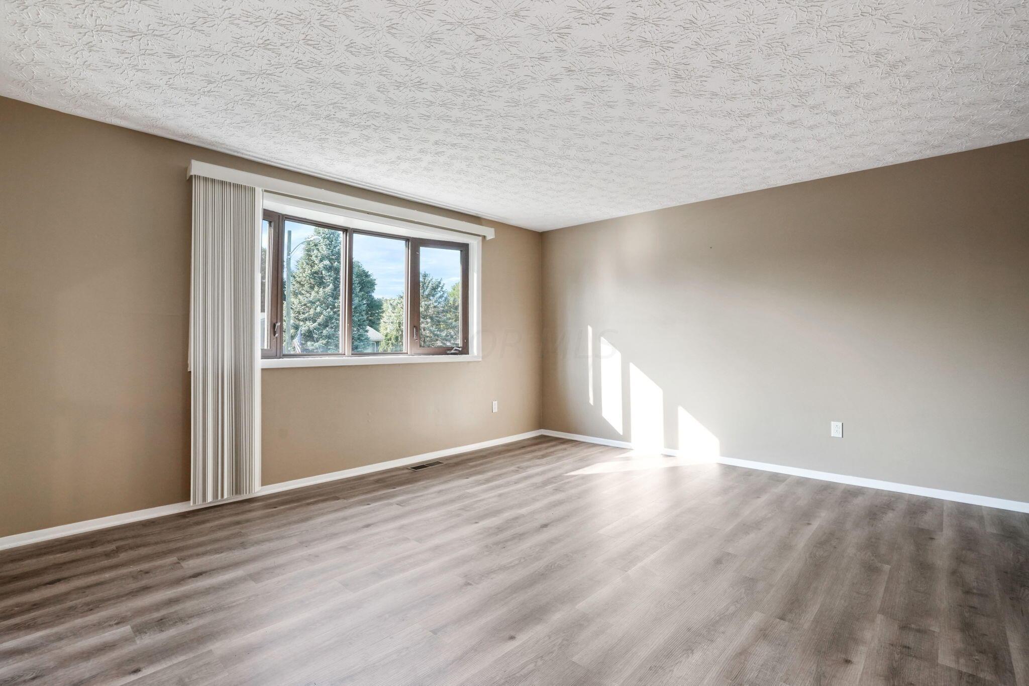 3993 Hendron Court