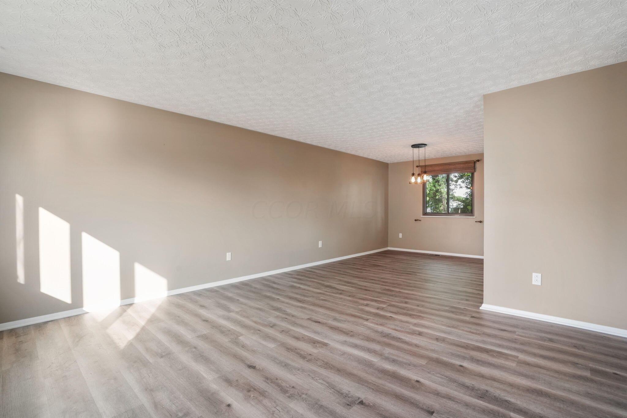 3993 Hendron Court