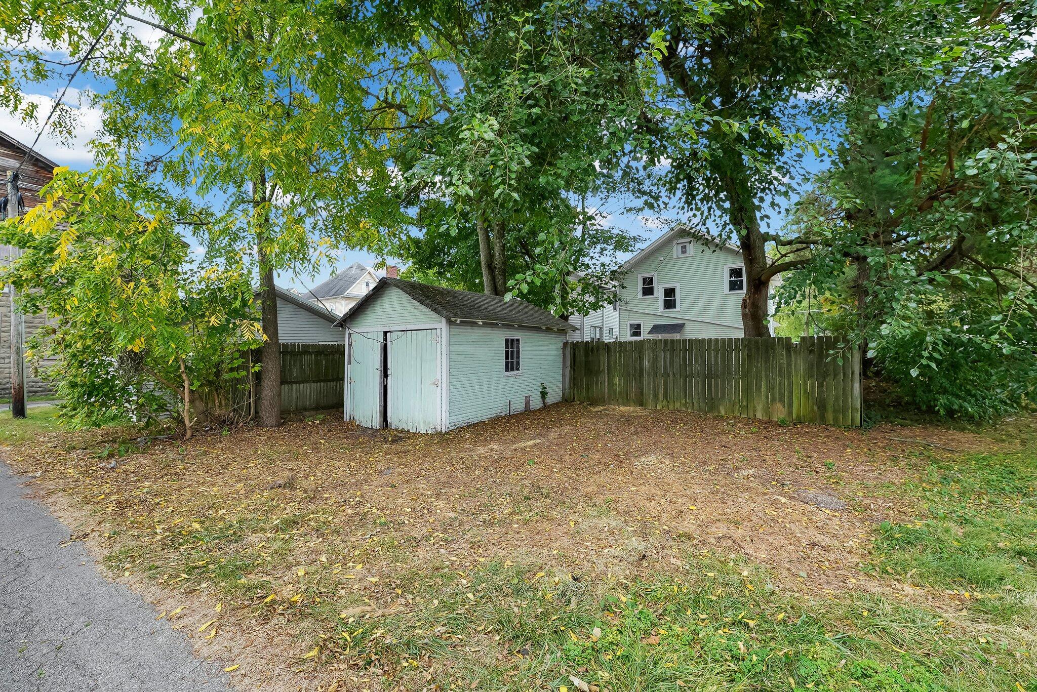 104 Moull Street