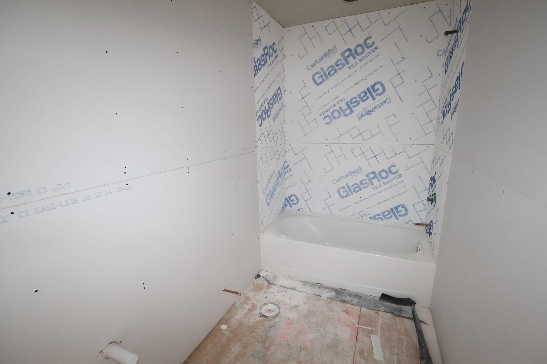 6769 Ardennes Loop N