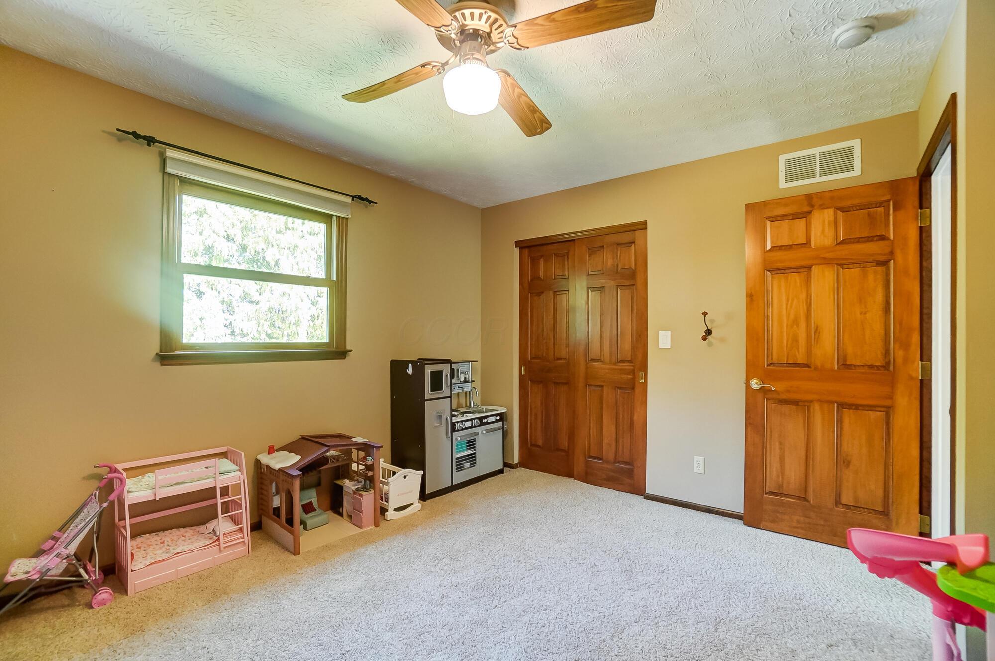 2204 Stratingham Drive