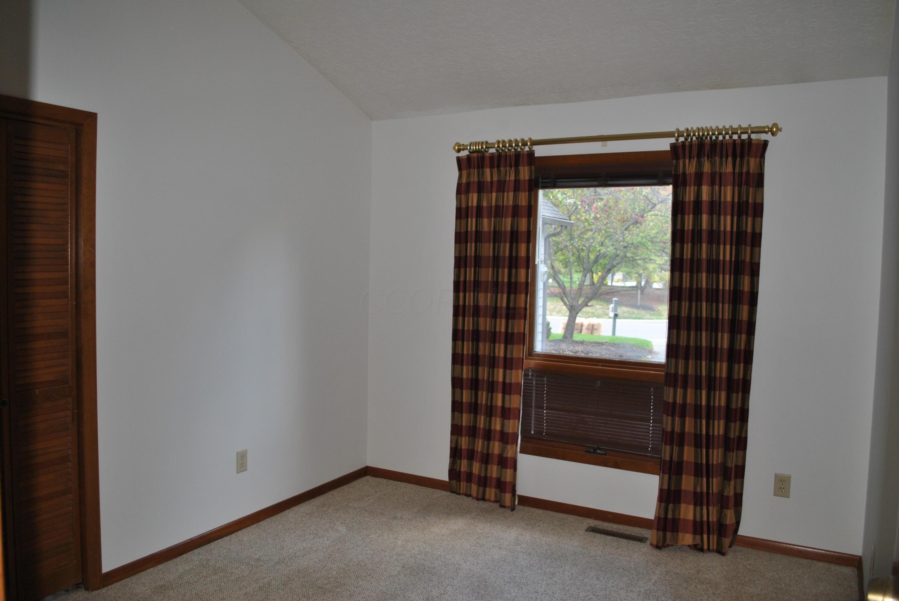 6560 Rothbury Court