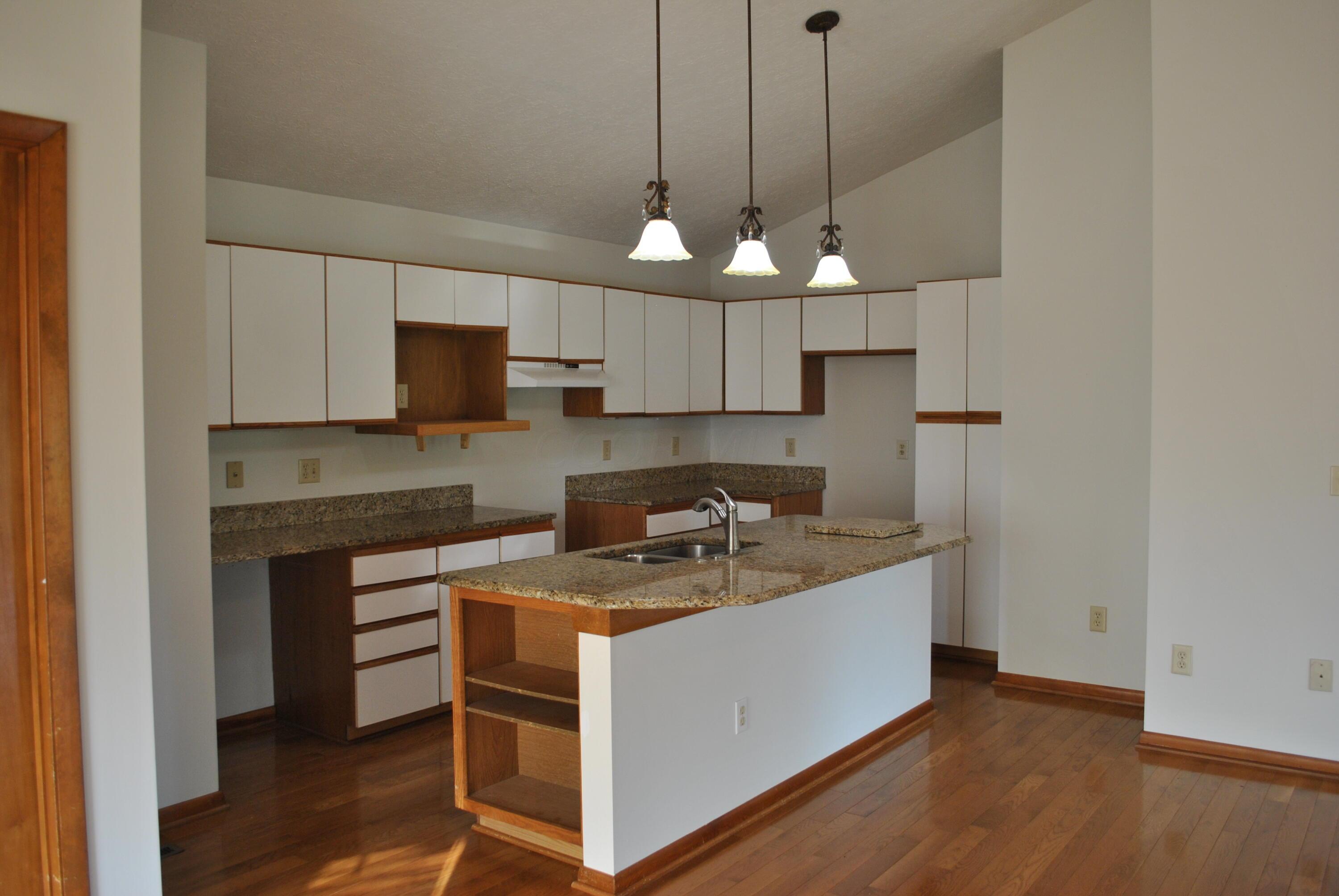 6560 Rothbury Court