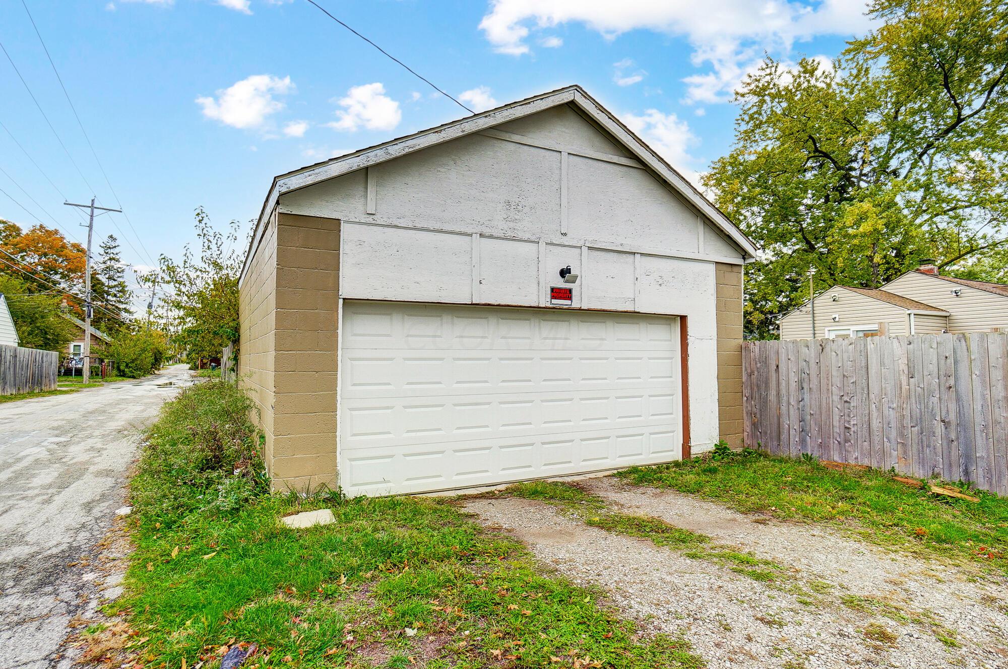 974 E Weber Road