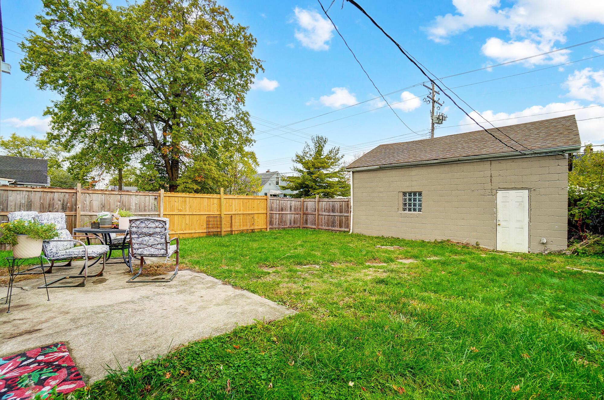 974 E Weber Road