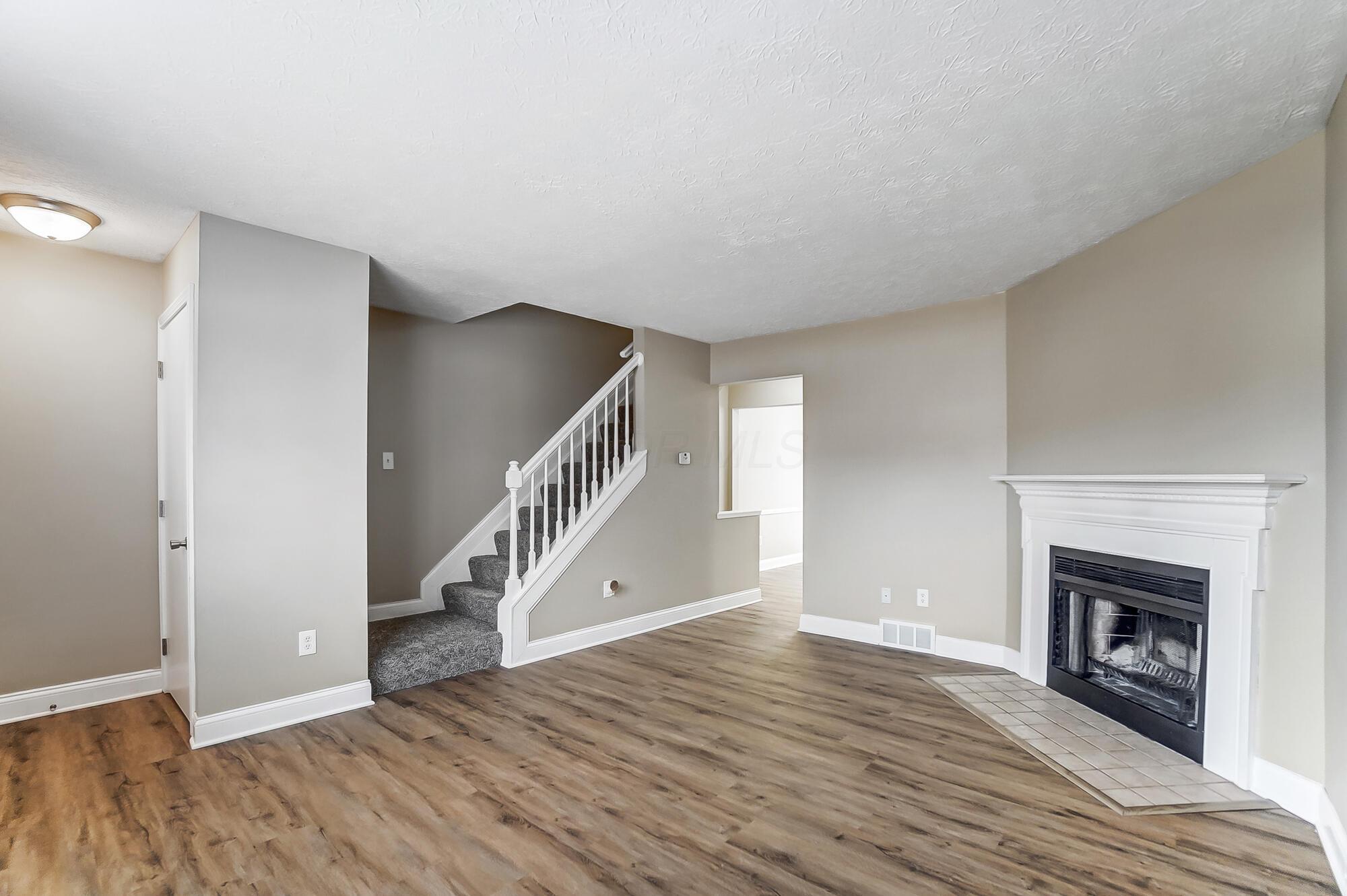 7909 Thornfield Lane, 41