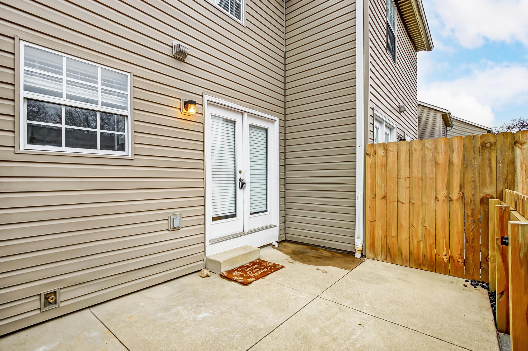 7909 Thornfield Lane, 41