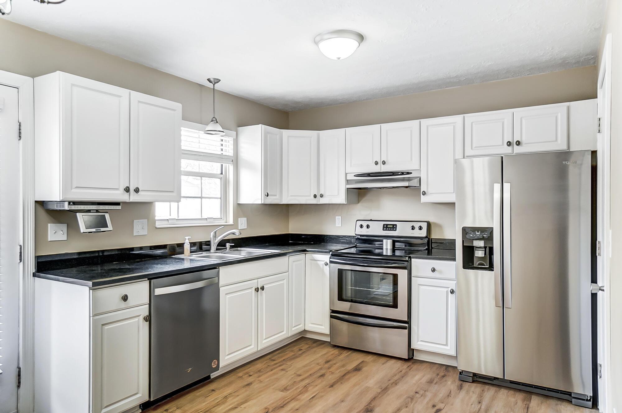7909 Thornfield Lane, 41