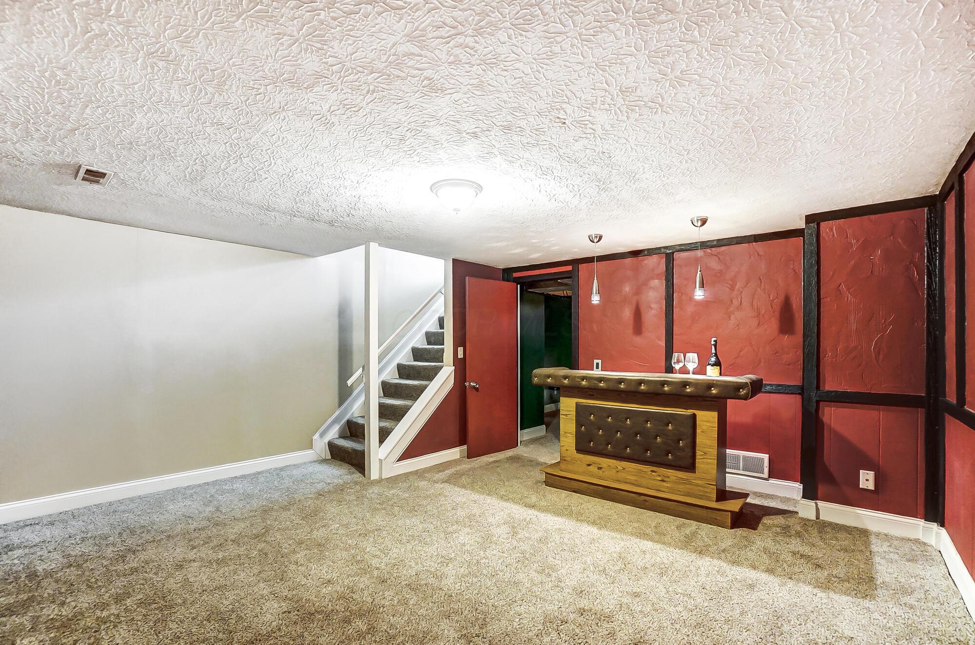 7909 Thornfield Lane, 41