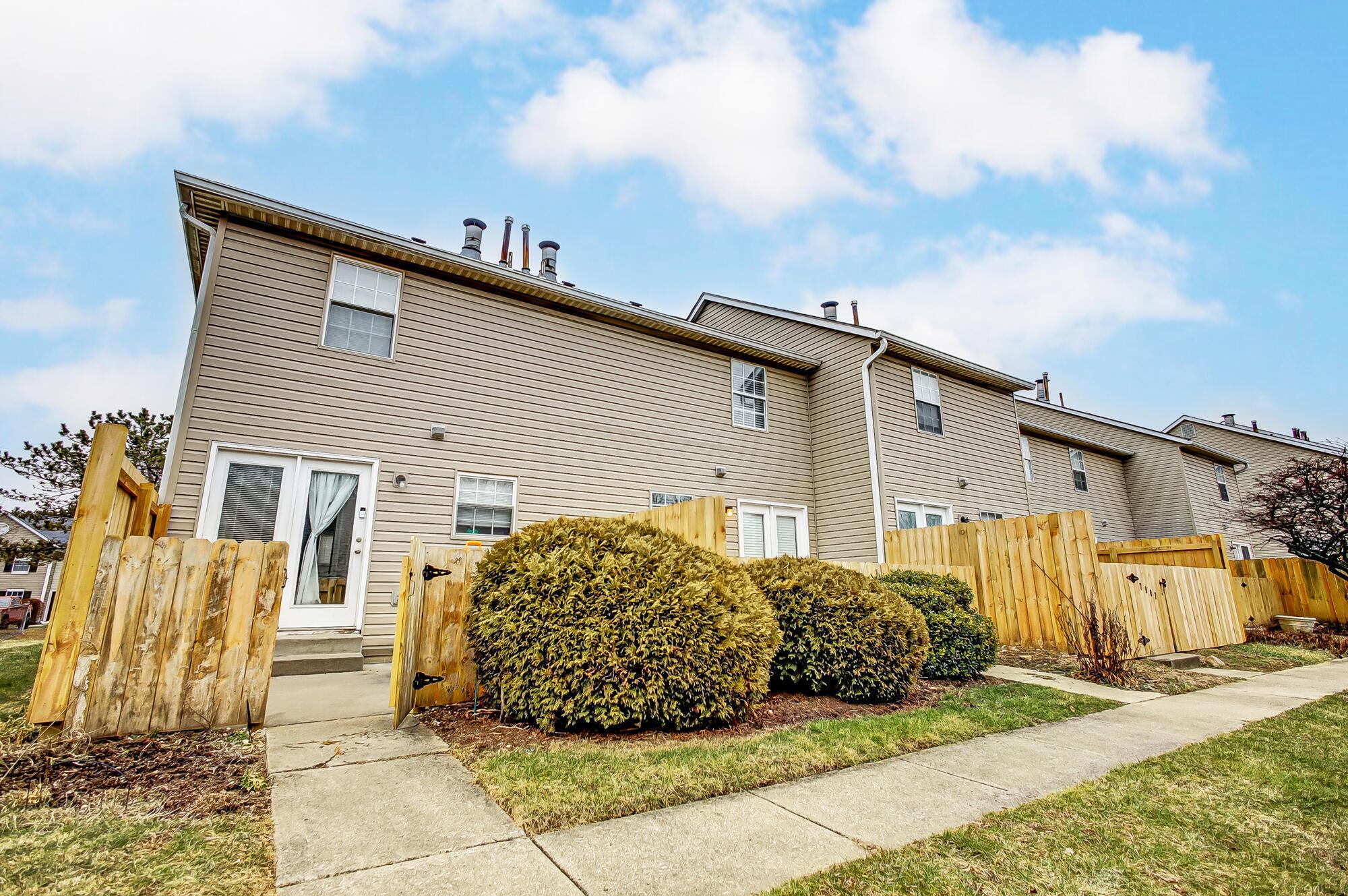 7909 Thornfield Lane, 41