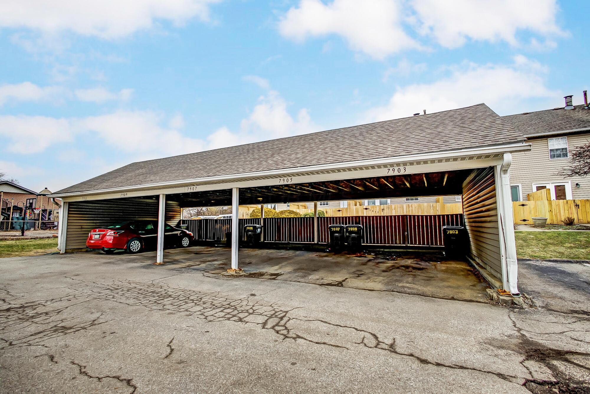 7909 Thornfield Lane, 41