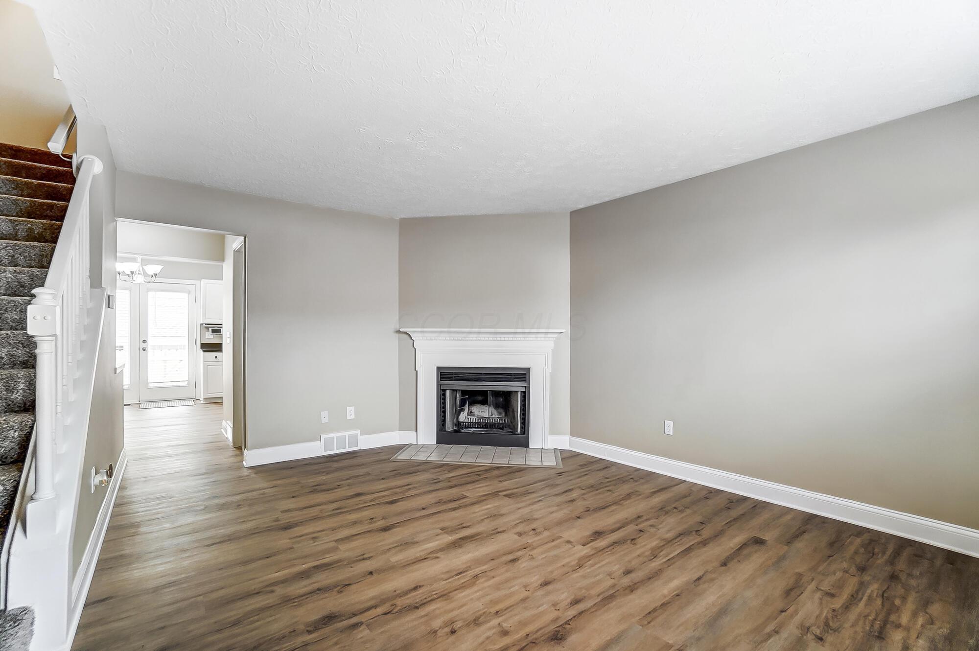 7909 Thornfield Lane, 41