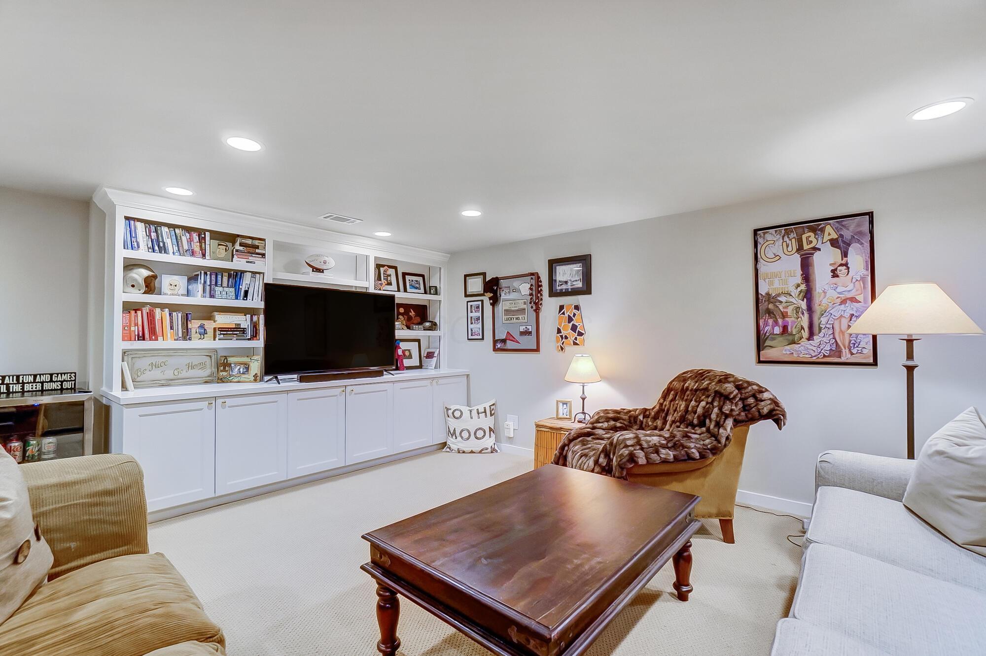 5736 Dunnwood Court