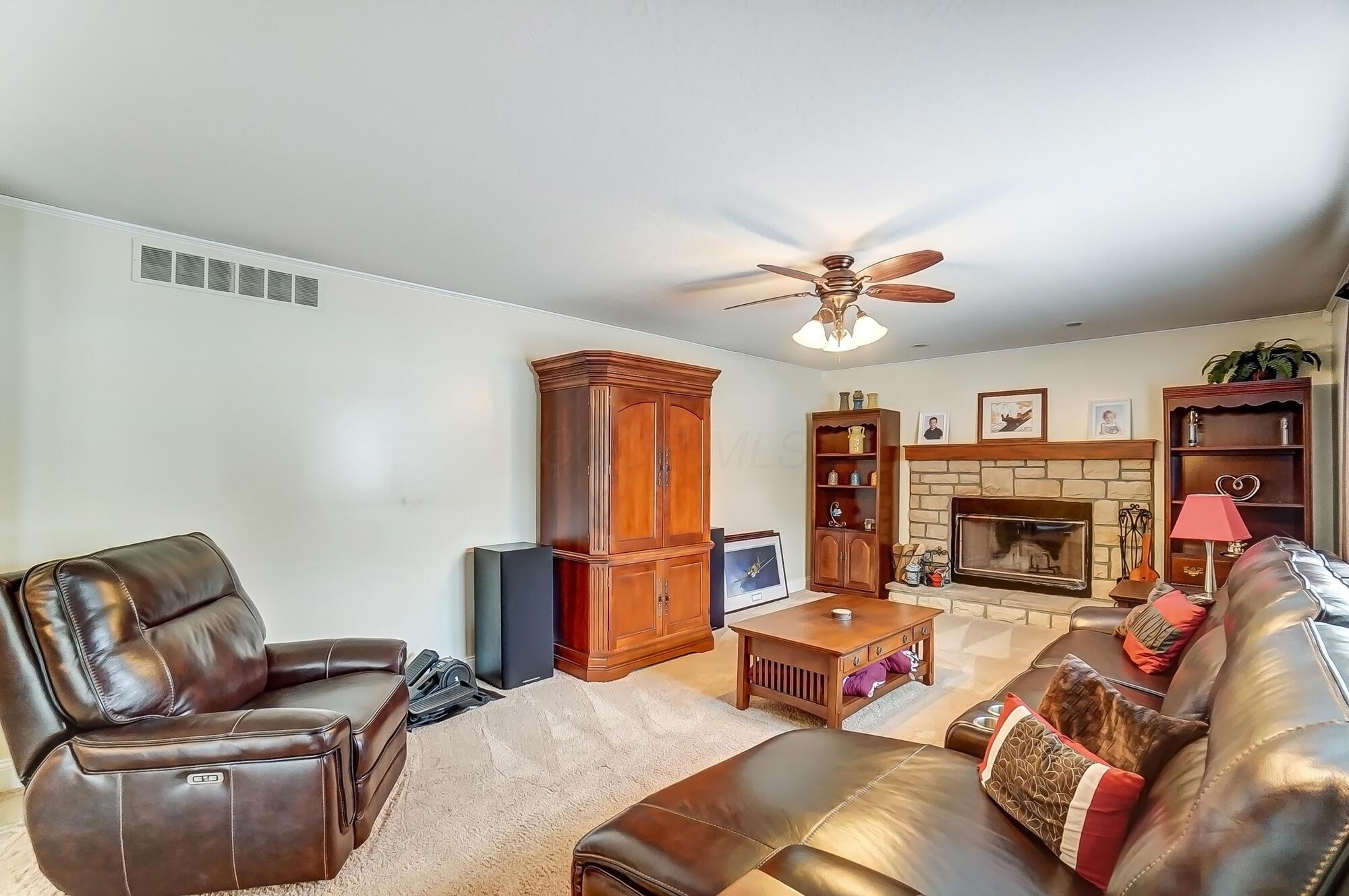 82 E Cuyuga Drive