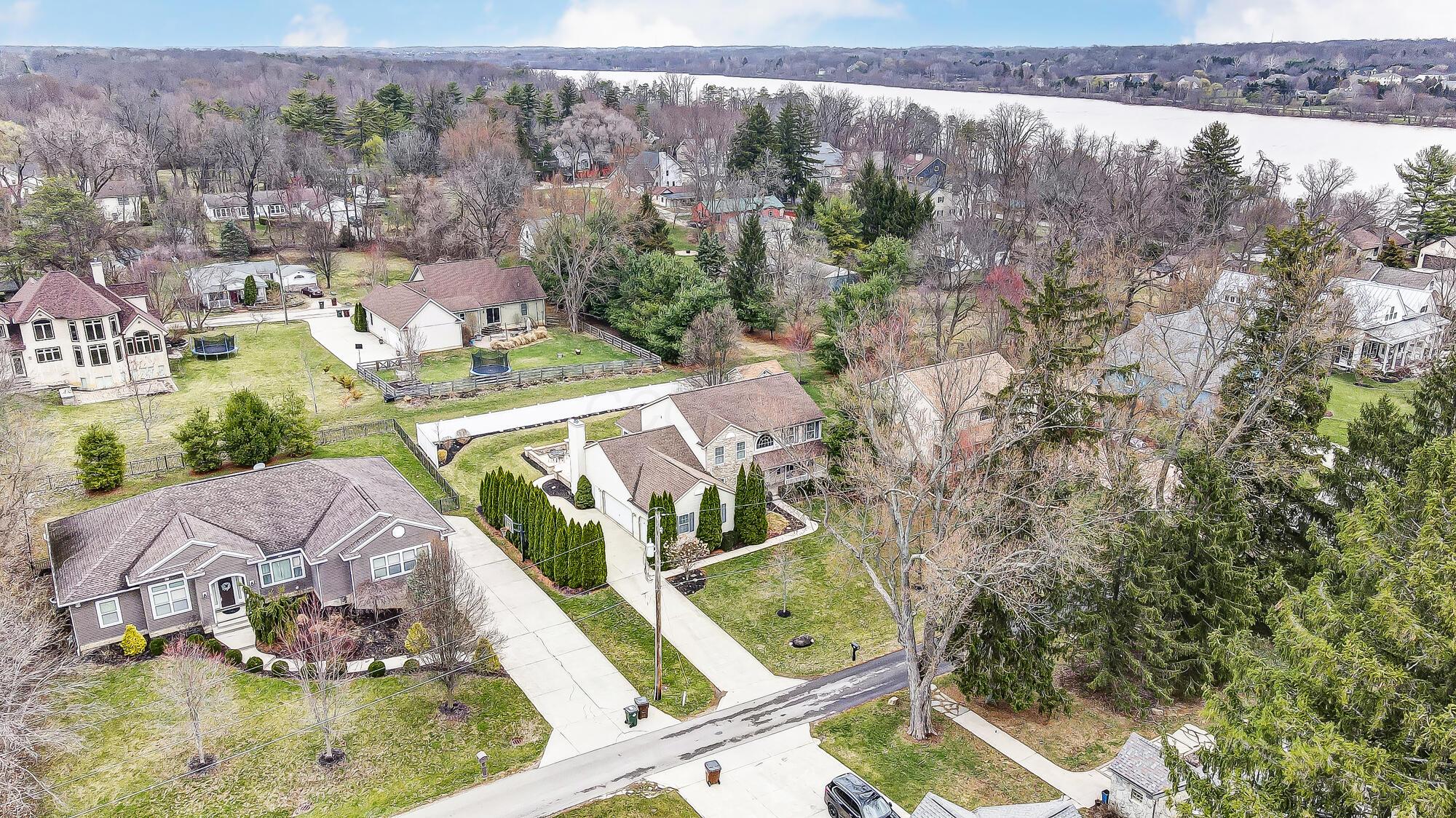 82 E Cuyuga Drive