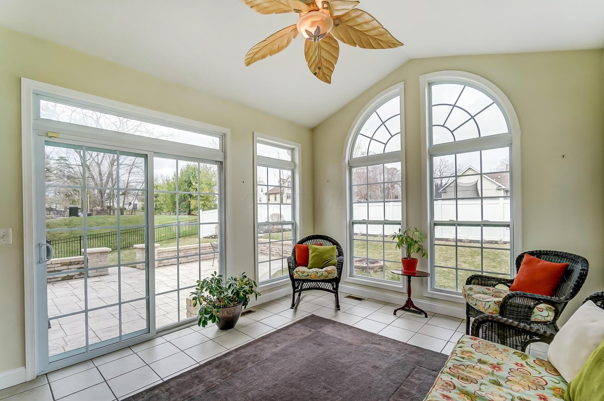 82 E Cuyuga Drive