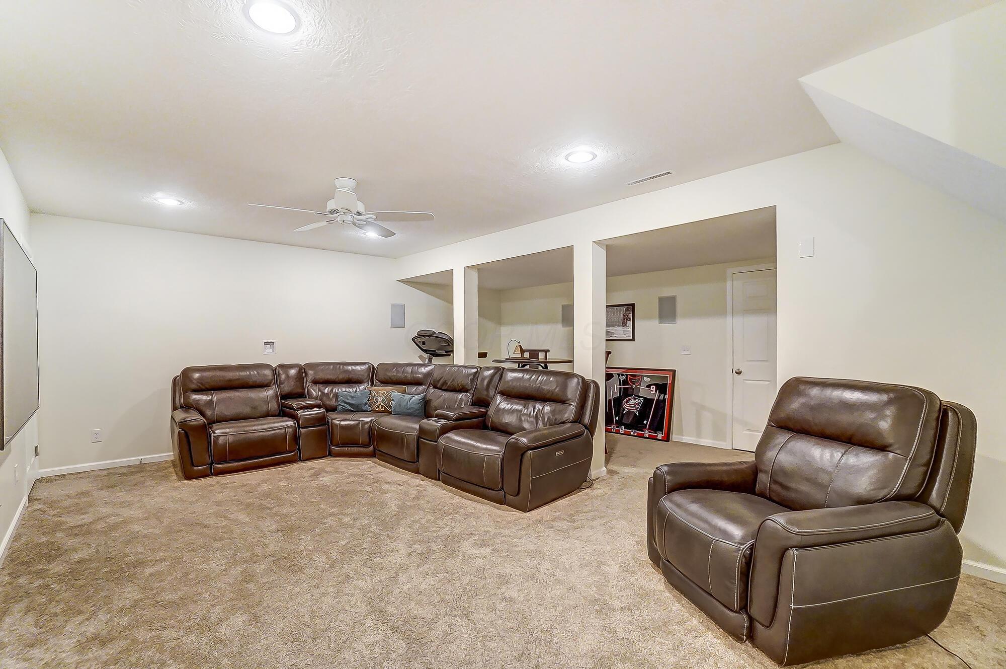 82 E Cuyuga Drive