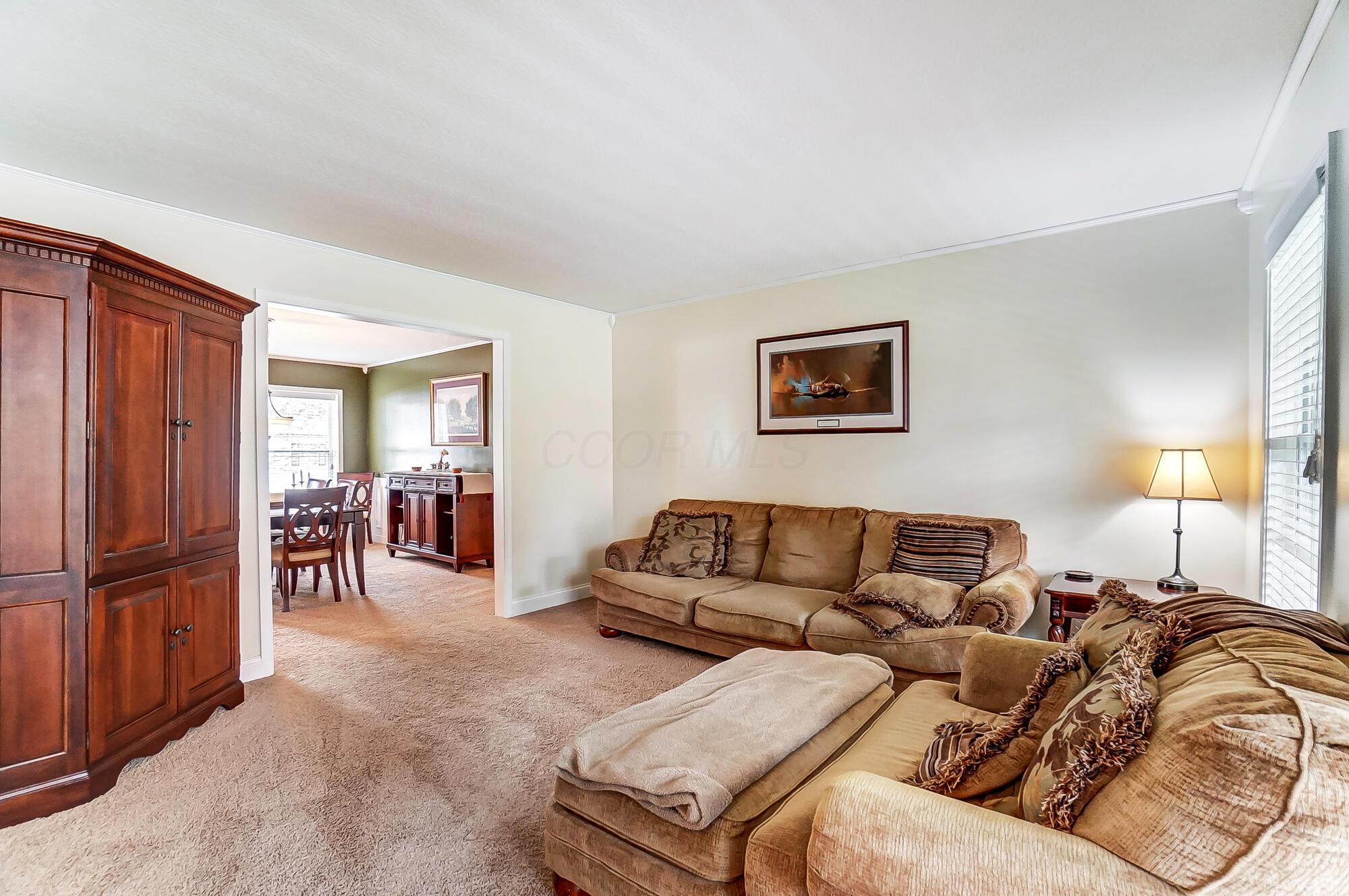 82 E Cuyuga Drive