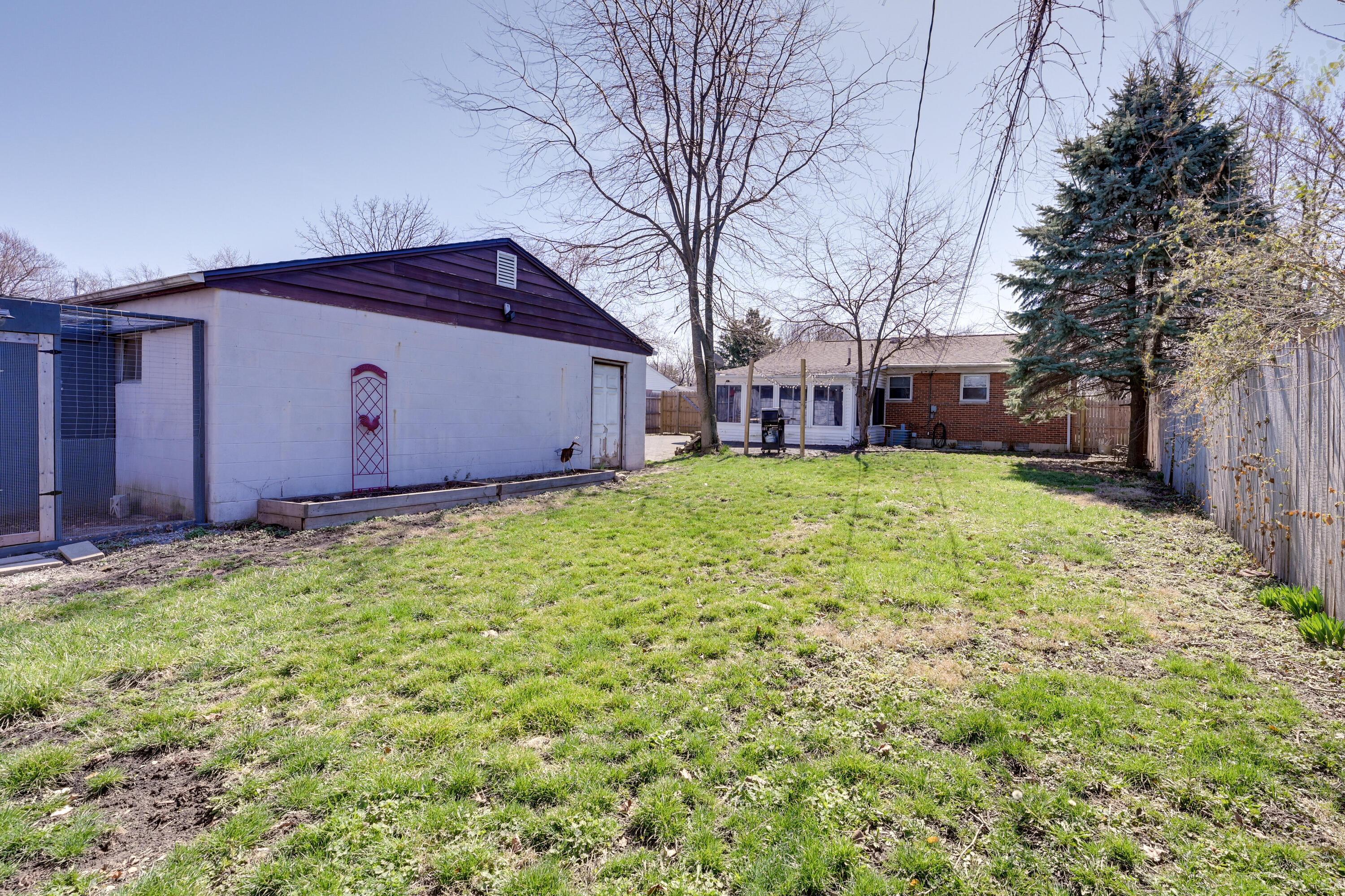 4044 E Fulton Street