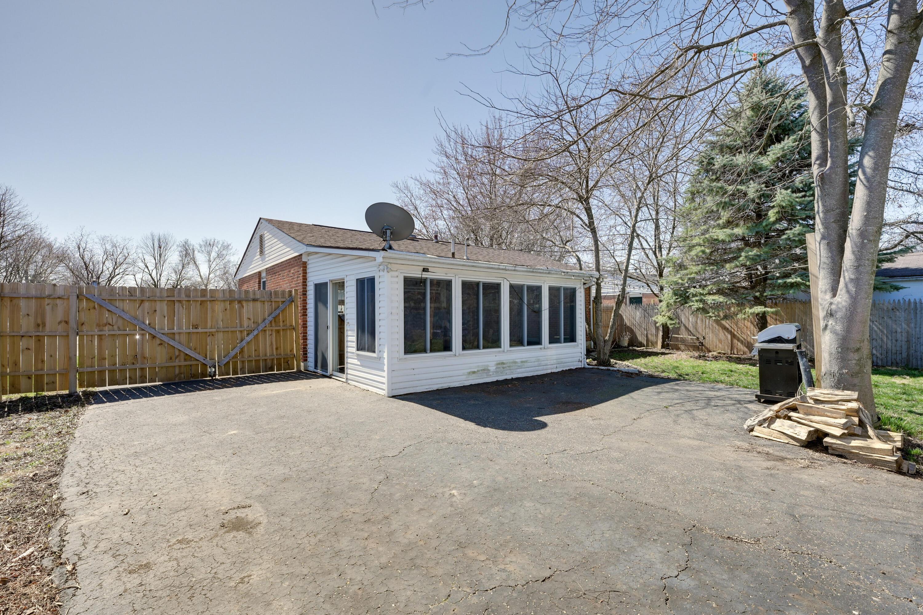 4044 E Fulton Street