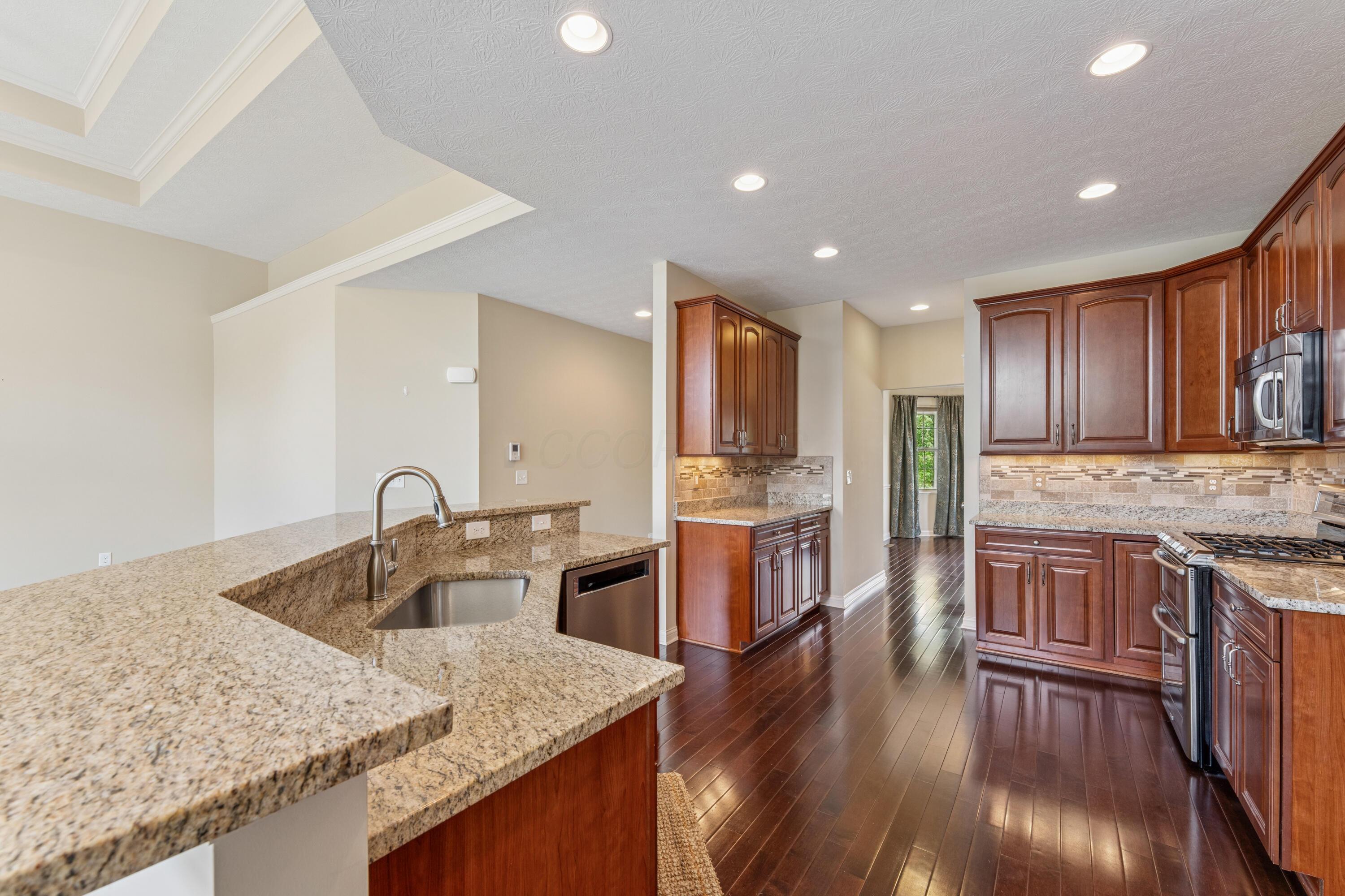 6715 Clear Creek Loop