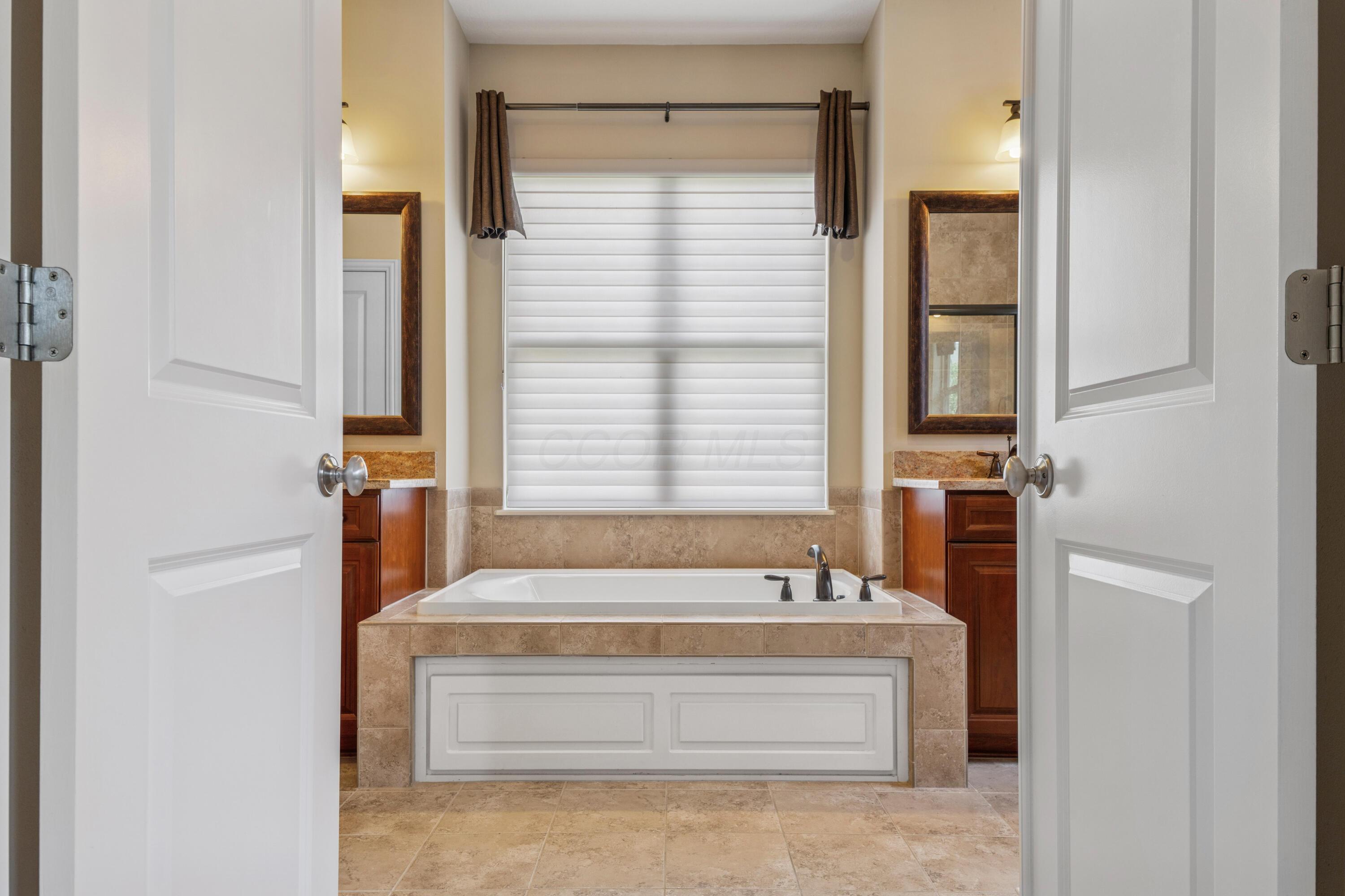 6715 Clear Creek Loop