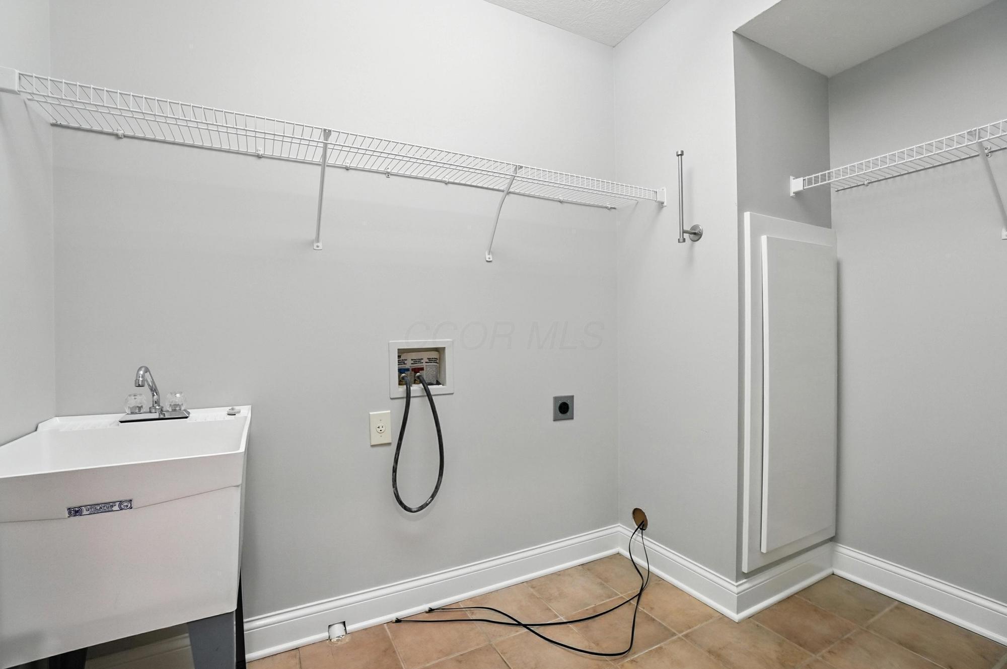 8140 Grafton End