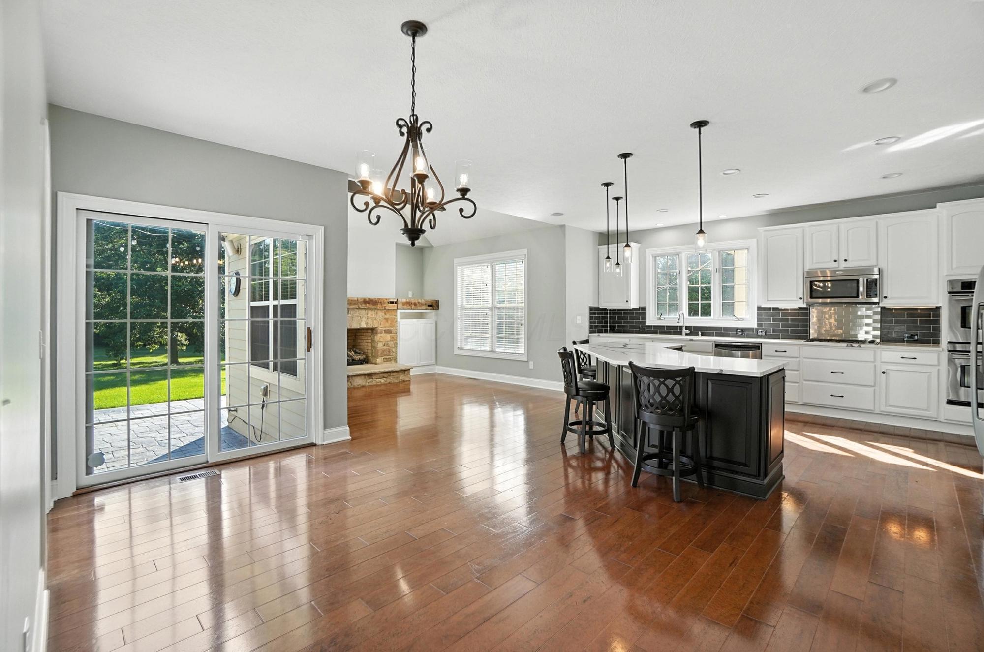 8140 Grafton End