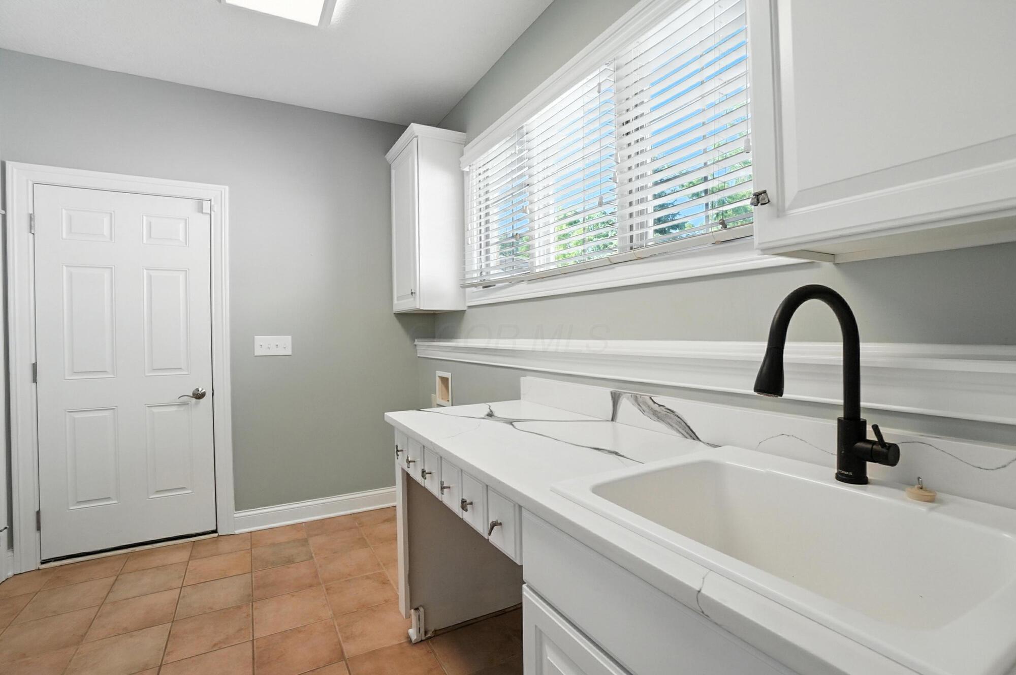 8140 Grafton End