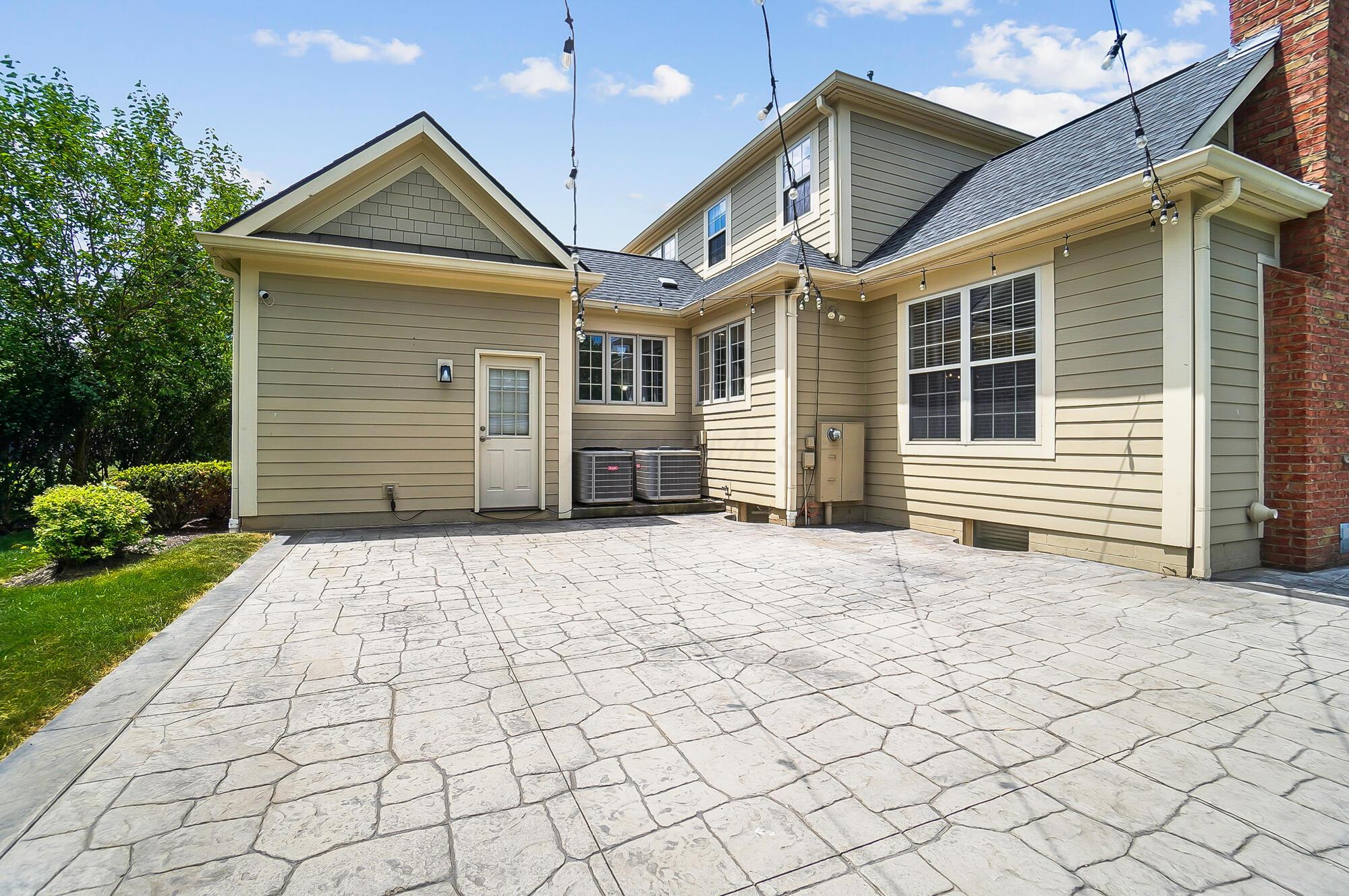 8140 Grafton End