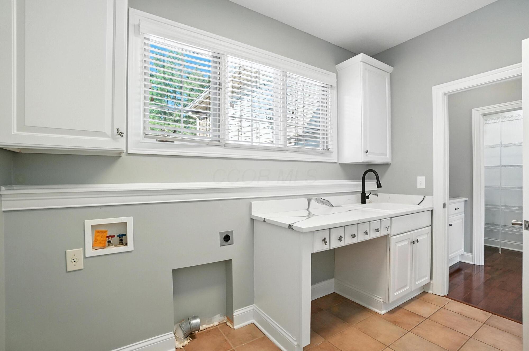 8140 Grafton End
