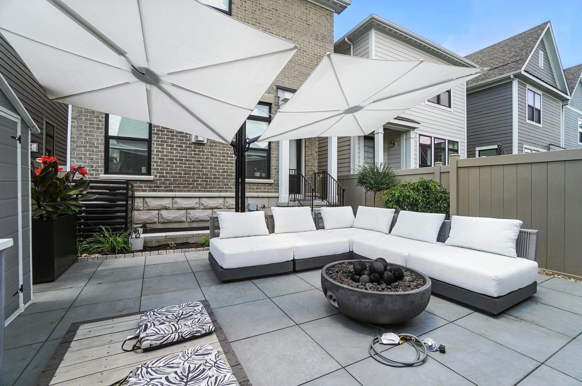 1068 Edgehill Road