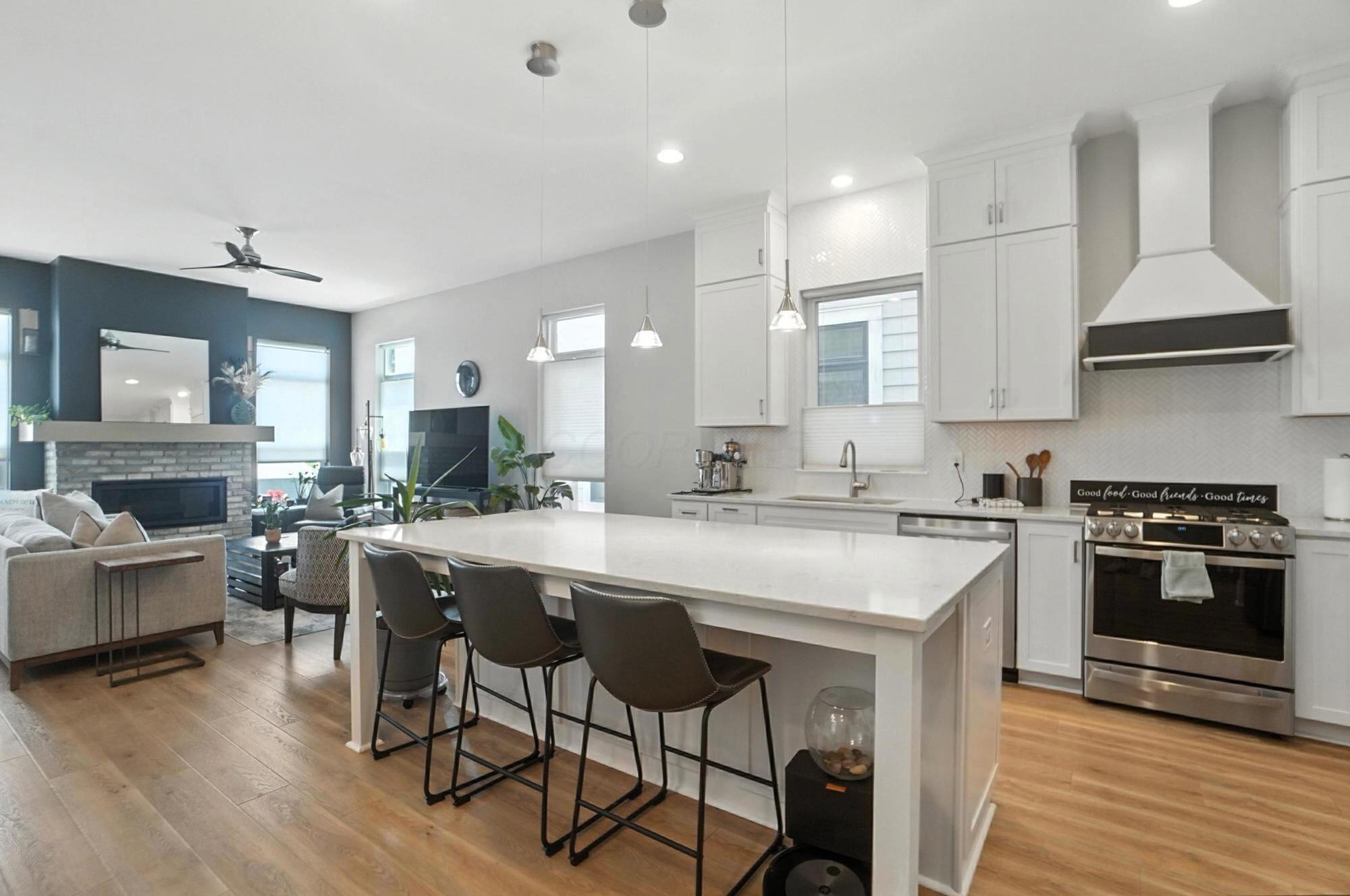 1068 Edgehill Road
