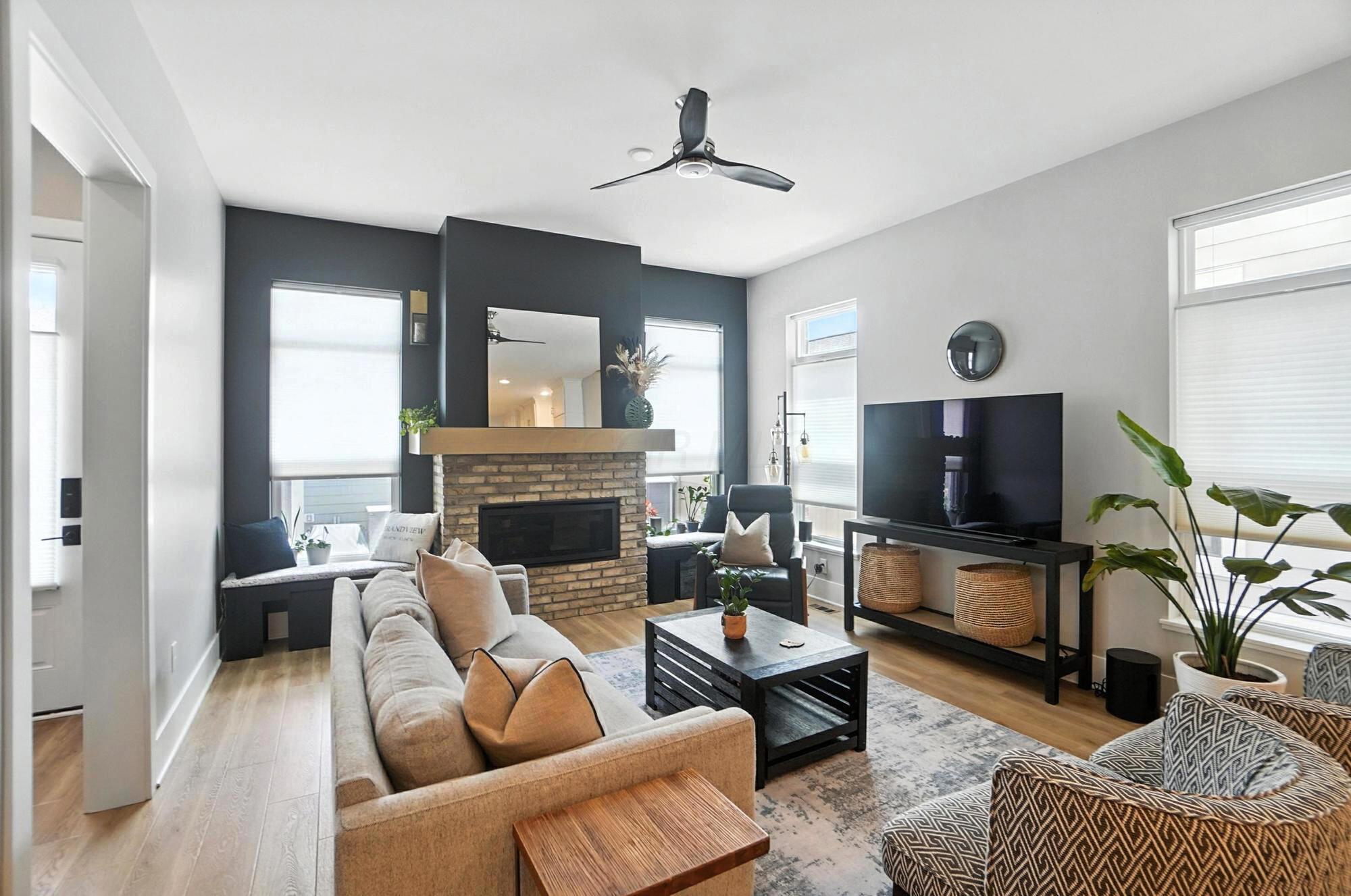 1068 Edgehill Road