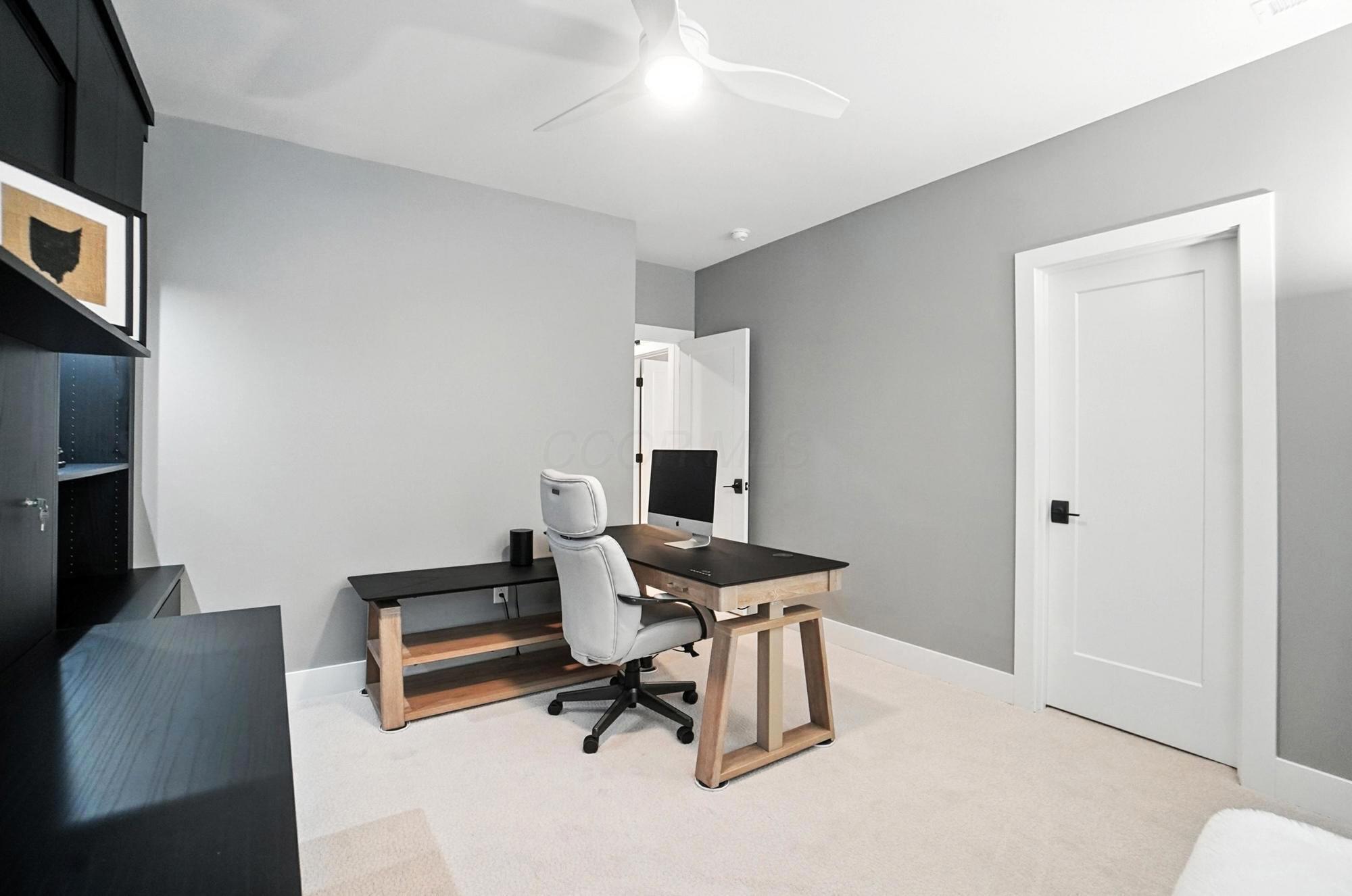 1068 Edgehill Road