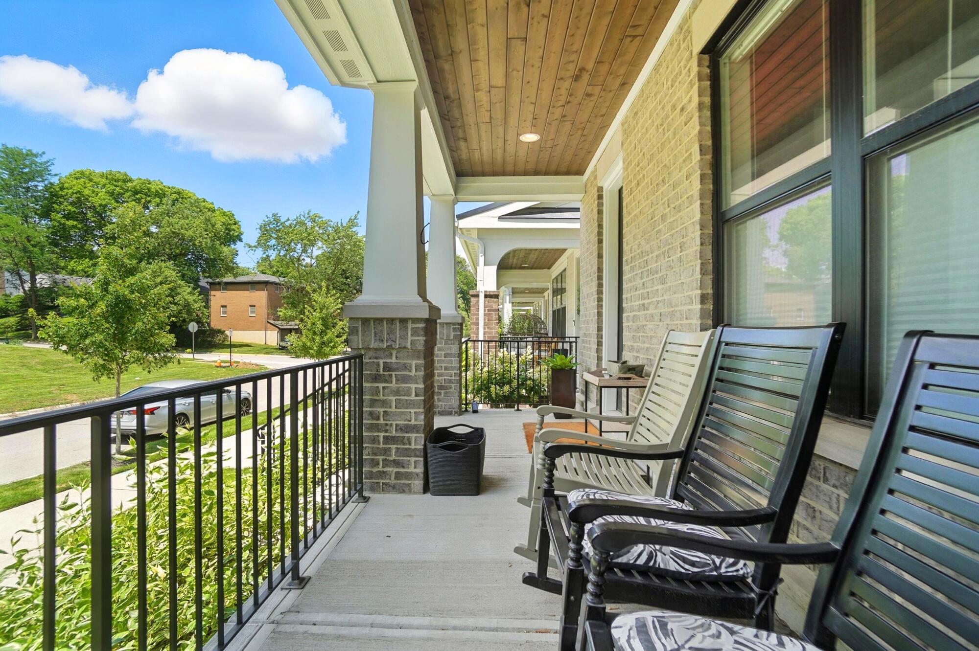 1068 Edgehill Road