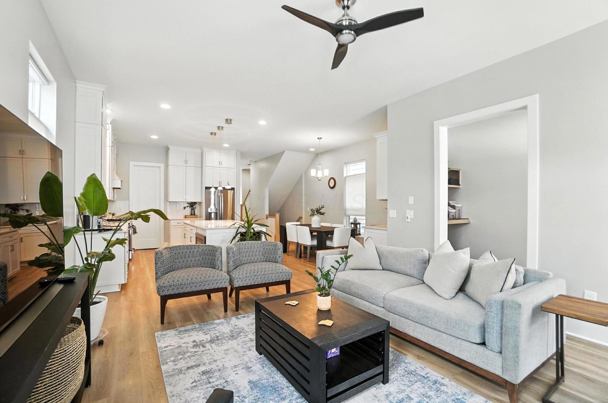 1068 Edgehill Road
