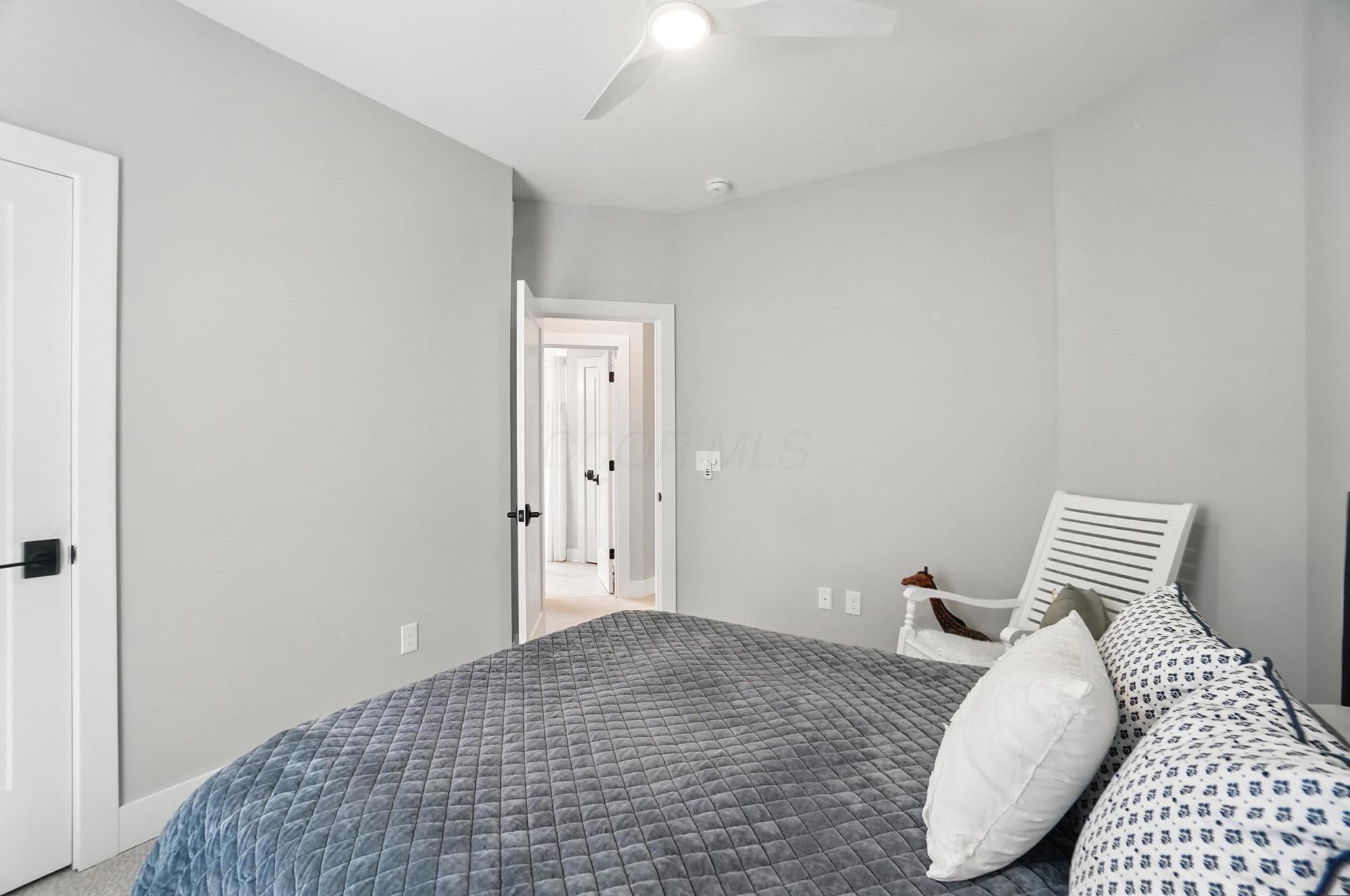 1068 Edgehill Road