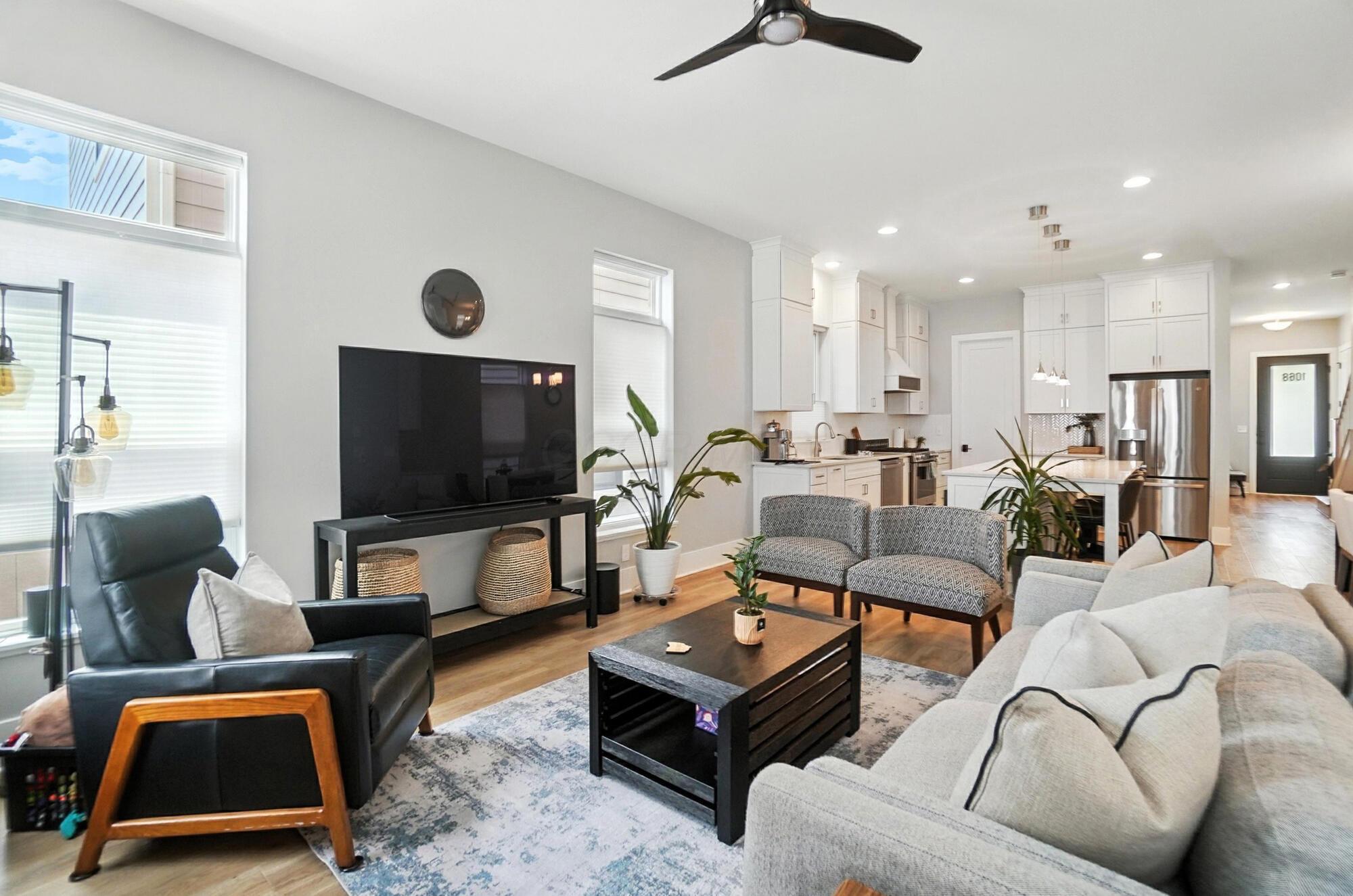 1068 Edgehill Road