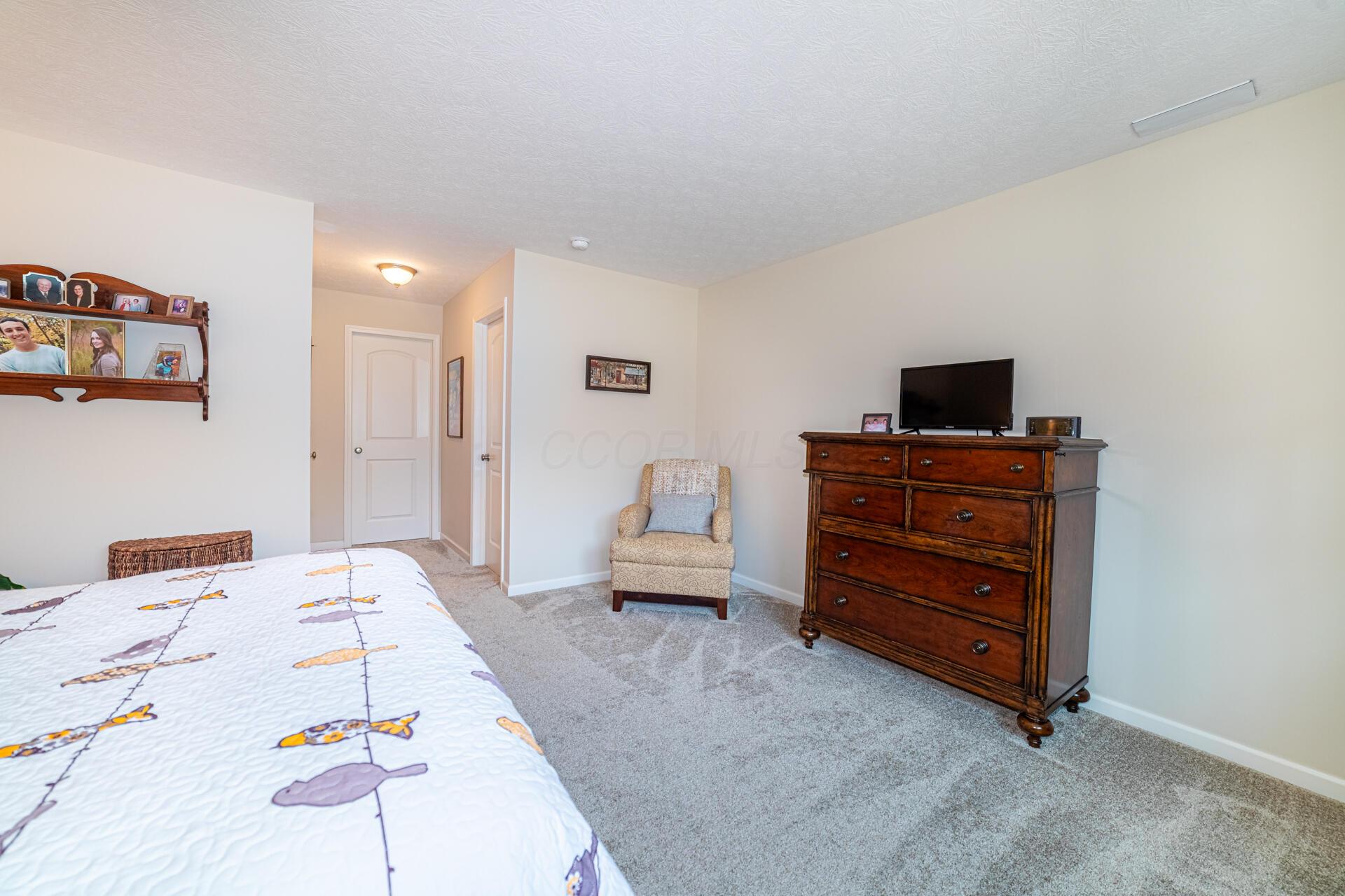 6374 Johnnycake Lane