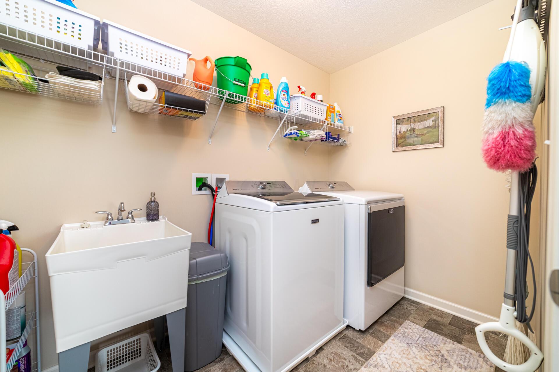 6374 Johnnycake Lane