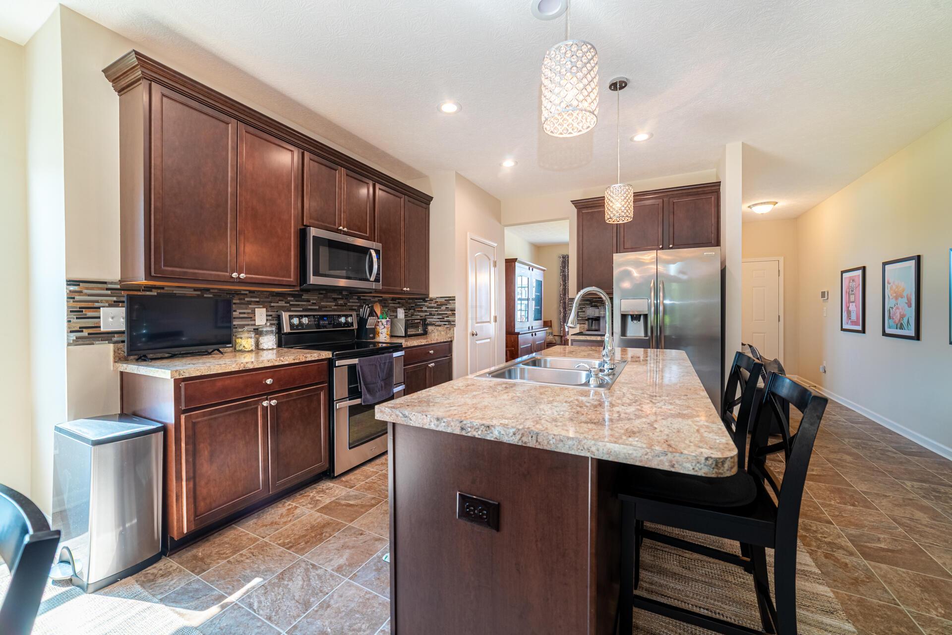 6374 Johnnycake Lane