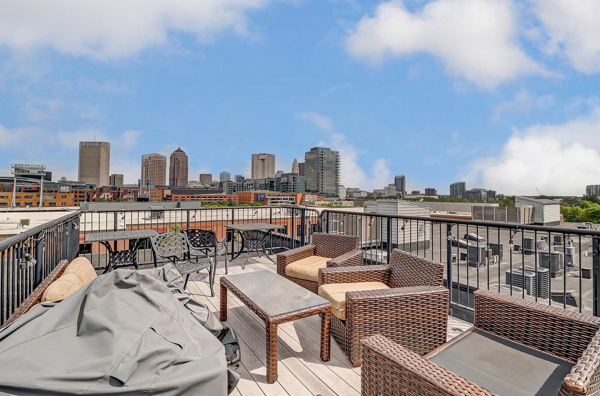448 W Nationwide Boulevard, 303