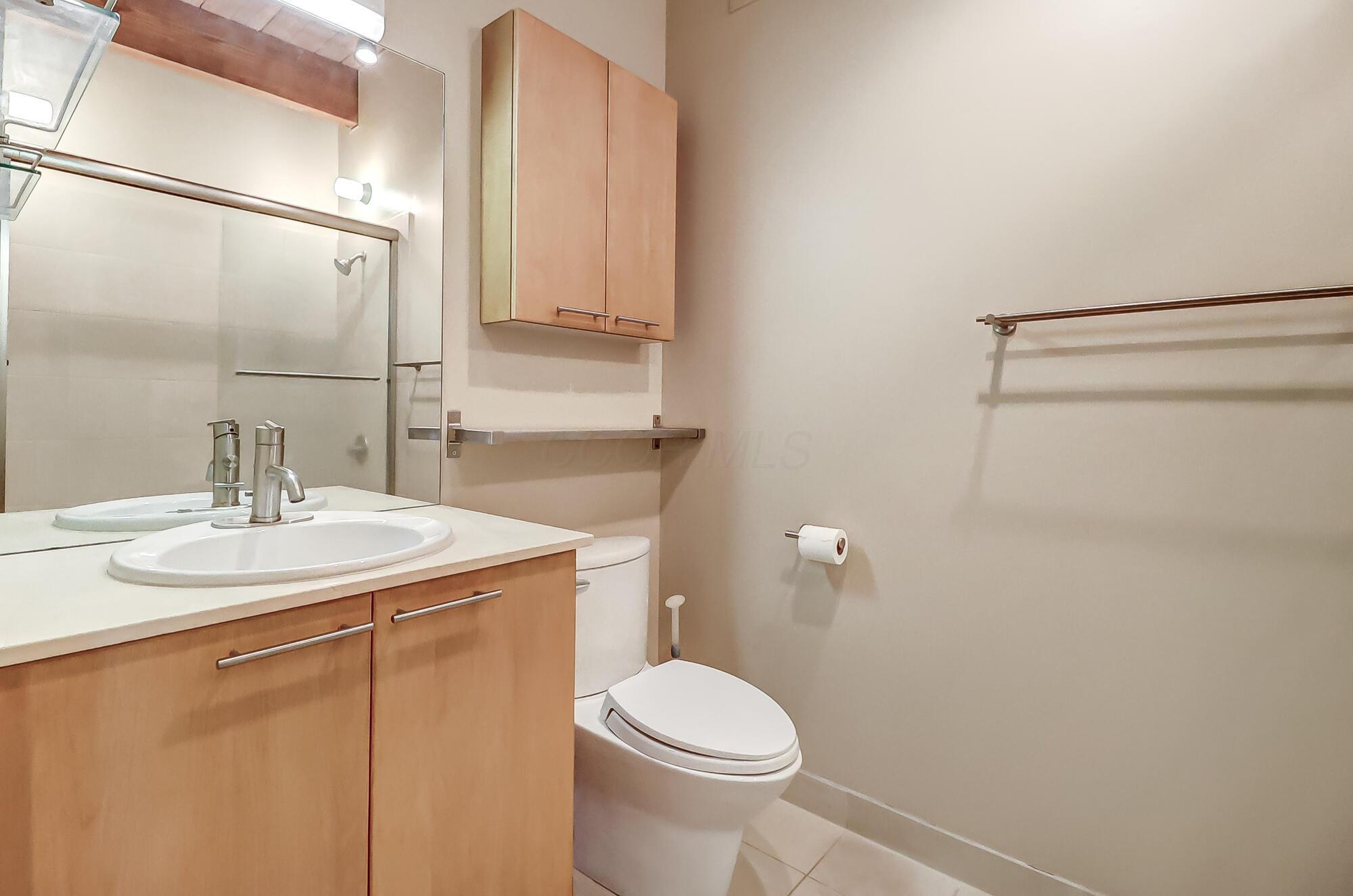 448 W Nationwide Boulevard, 303