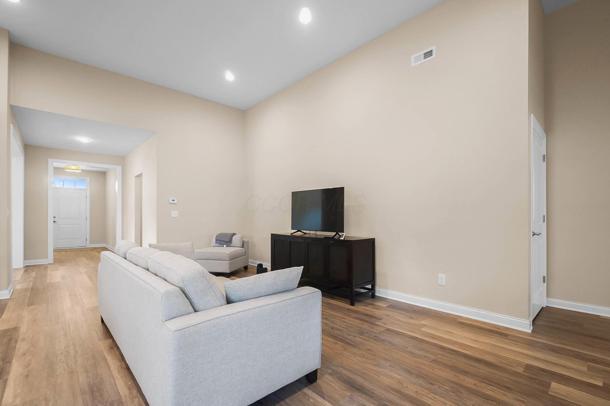 7059 Glenapp Lane
