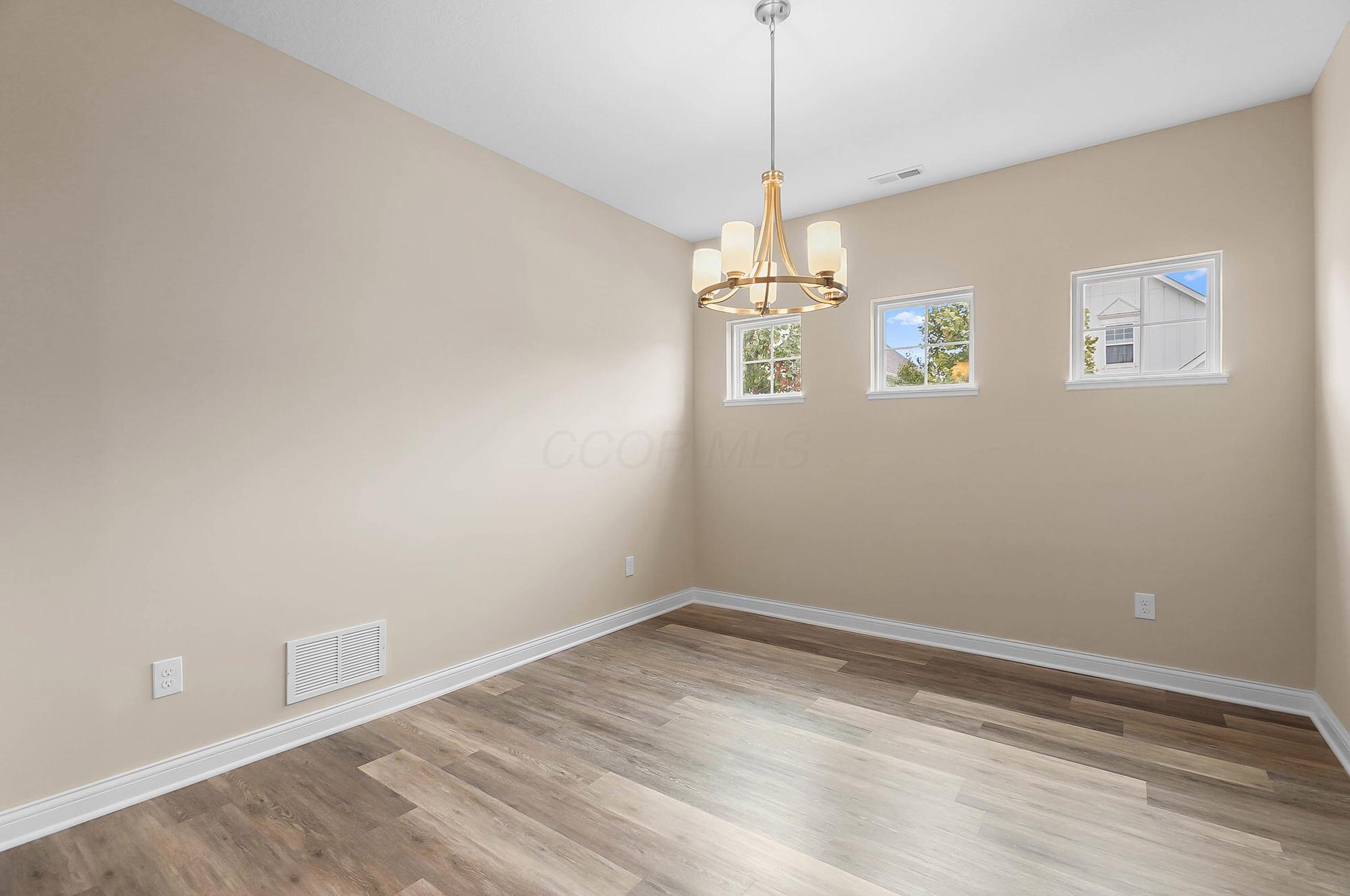 7059 Glenapp Lane