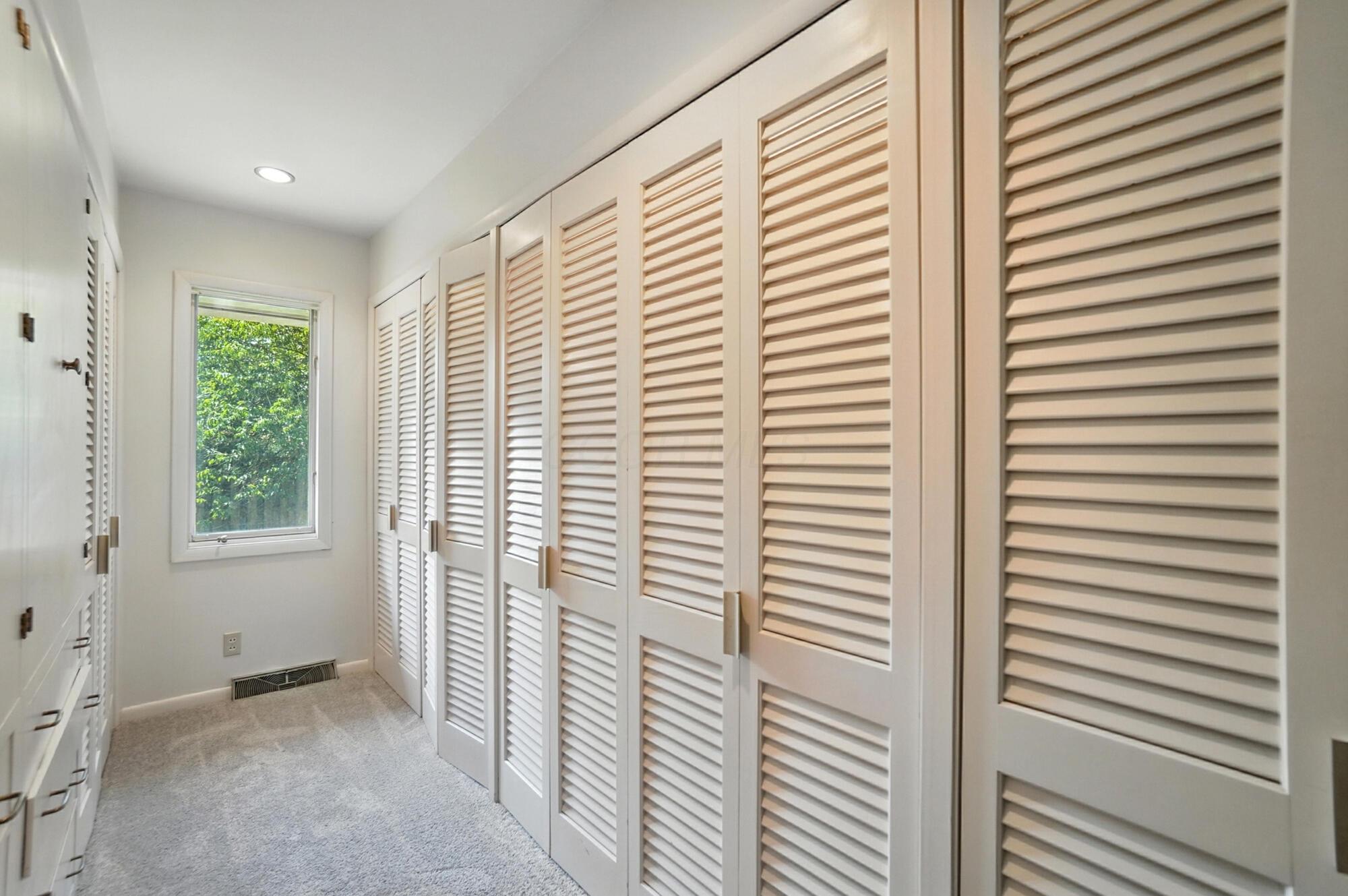 3885 Woodbridge Road
