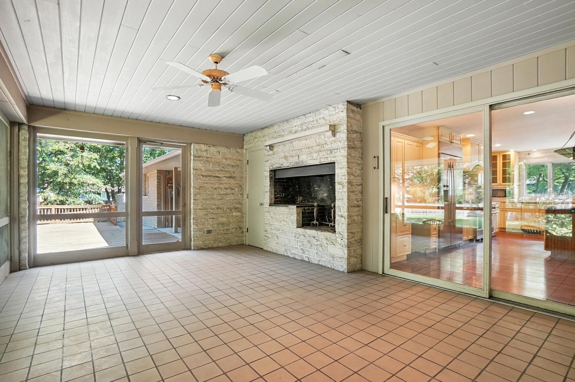 3885 Woodbridge Road