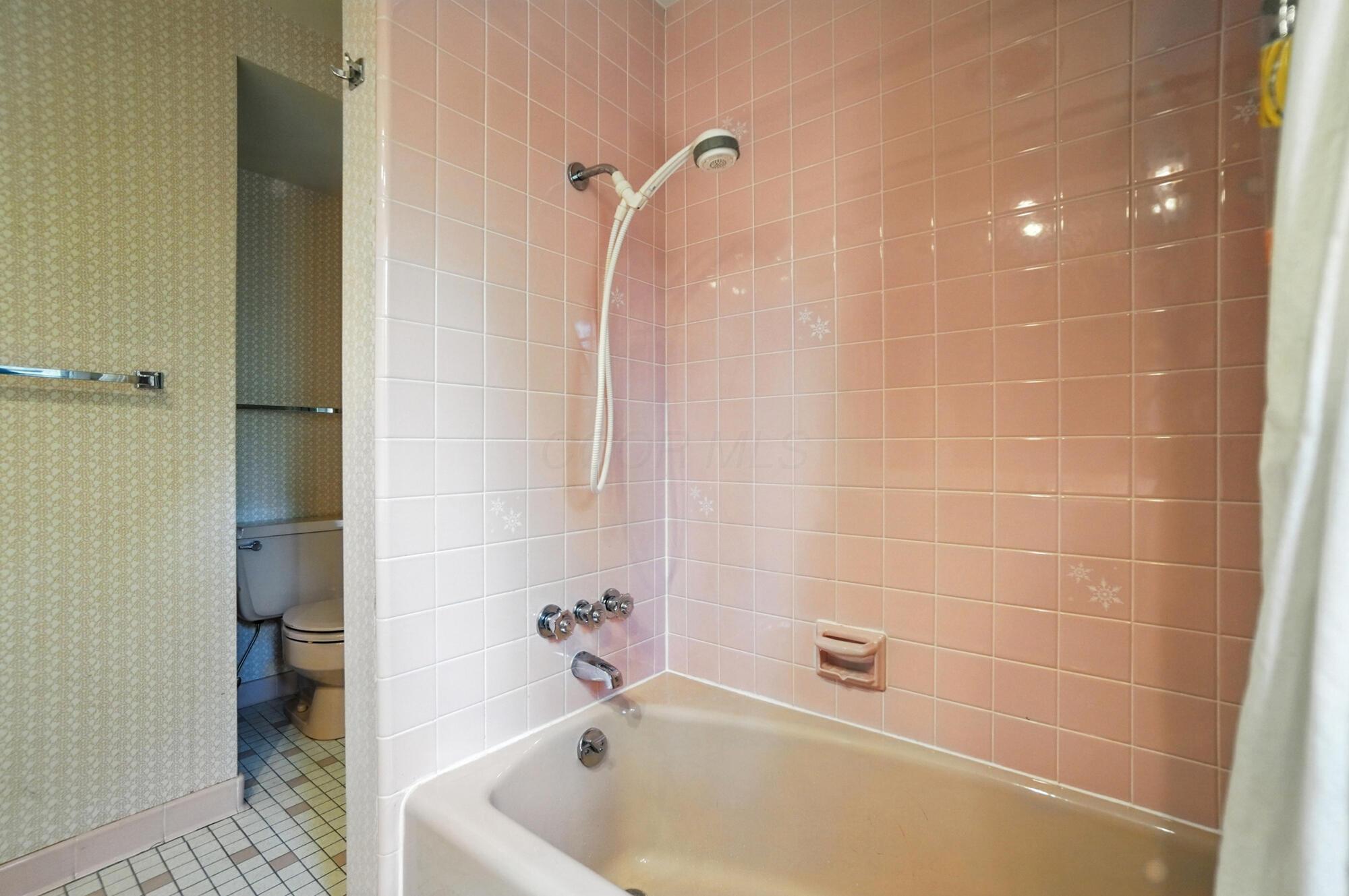 3885 Woodbridge Road